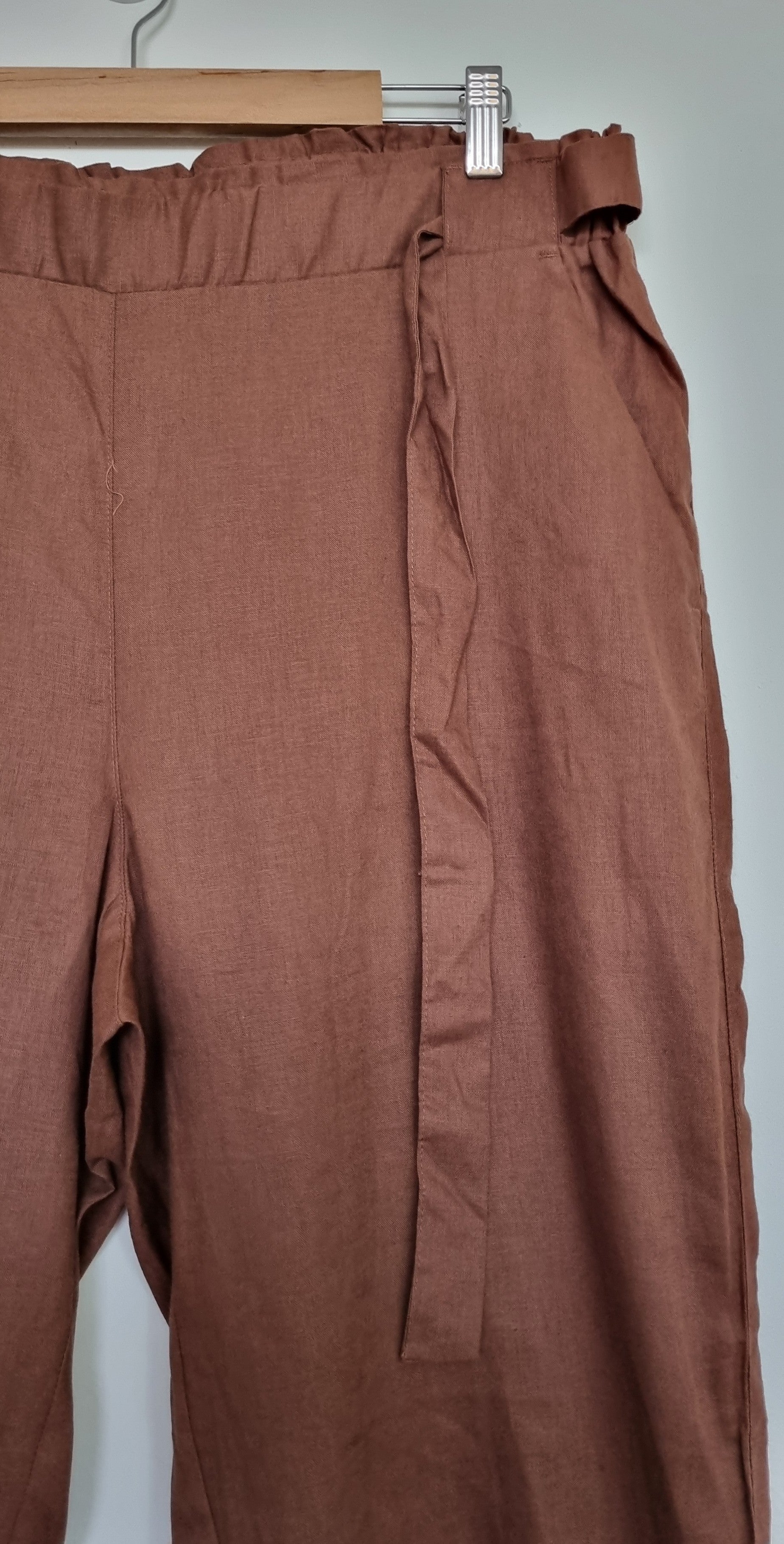 Suzanne Grae Linen Pull-On Trousers