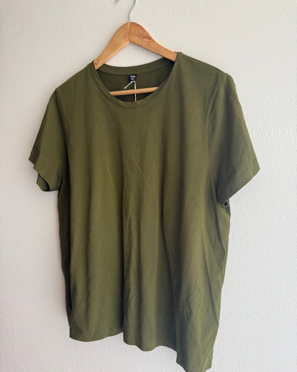 Uniqlo Basic Crew Olive Green Tee