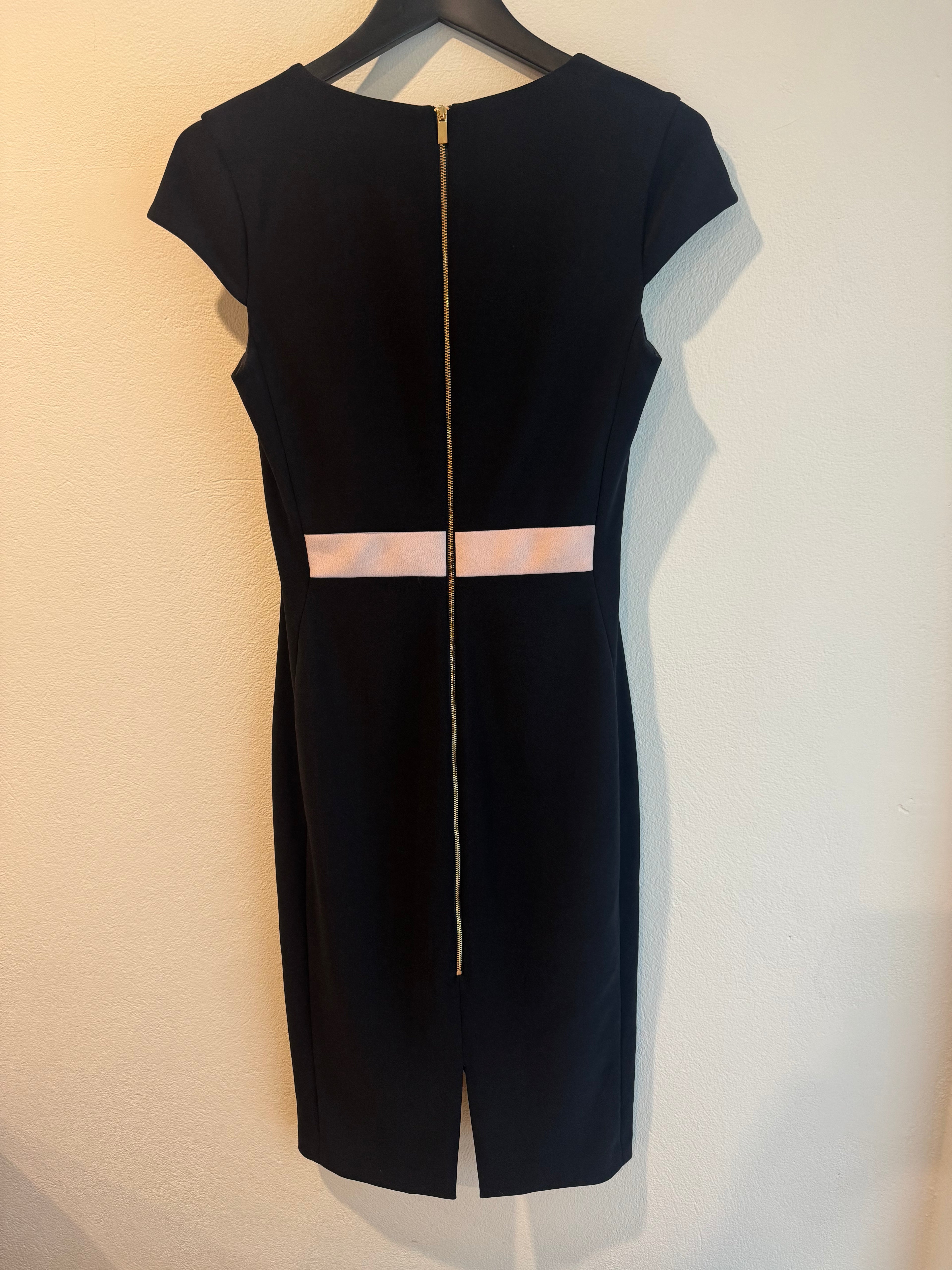 Portmans Contrast Crepe Dress