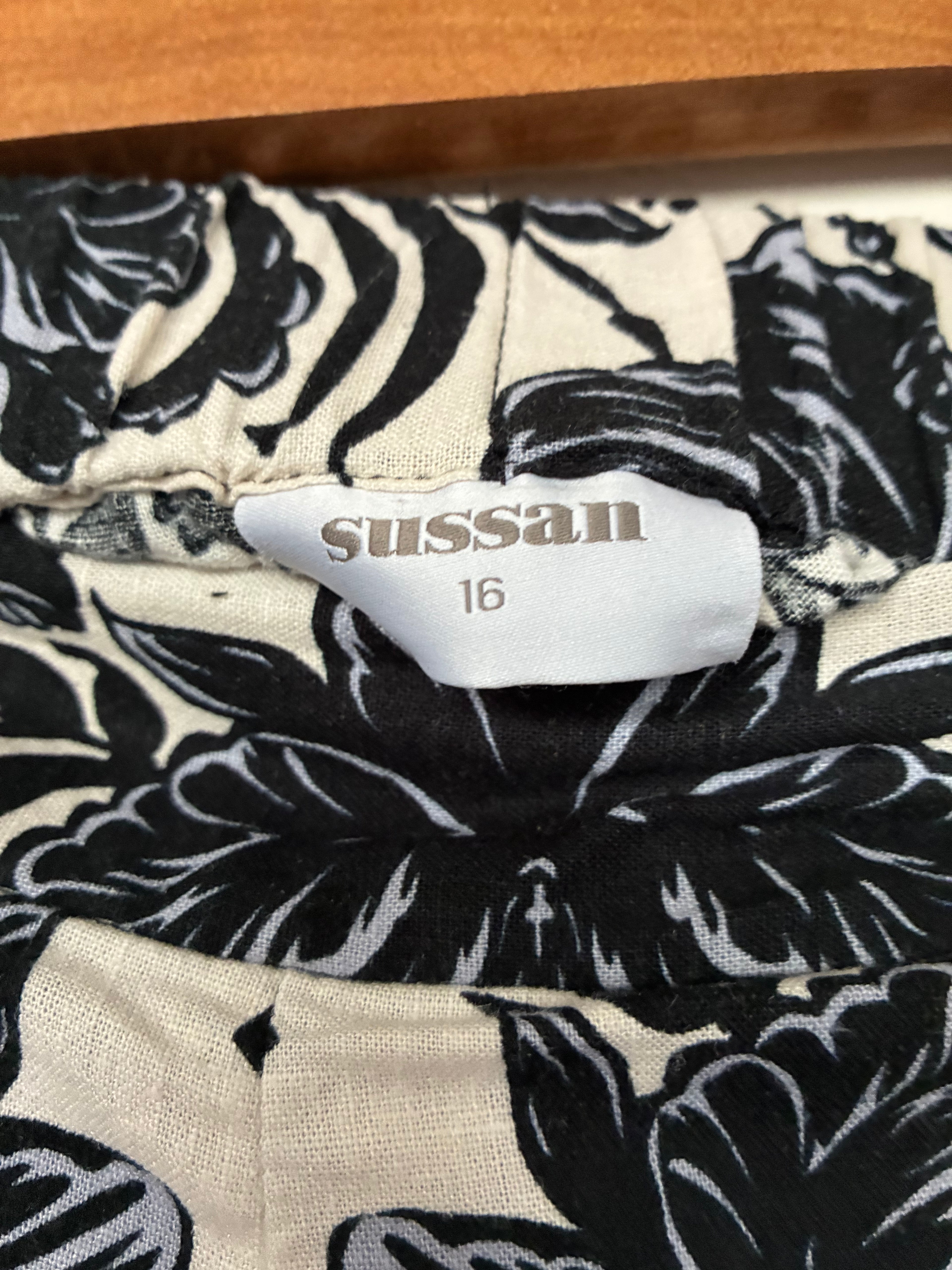 Sussan Linen-Blend Straight 3/4 Length Pants