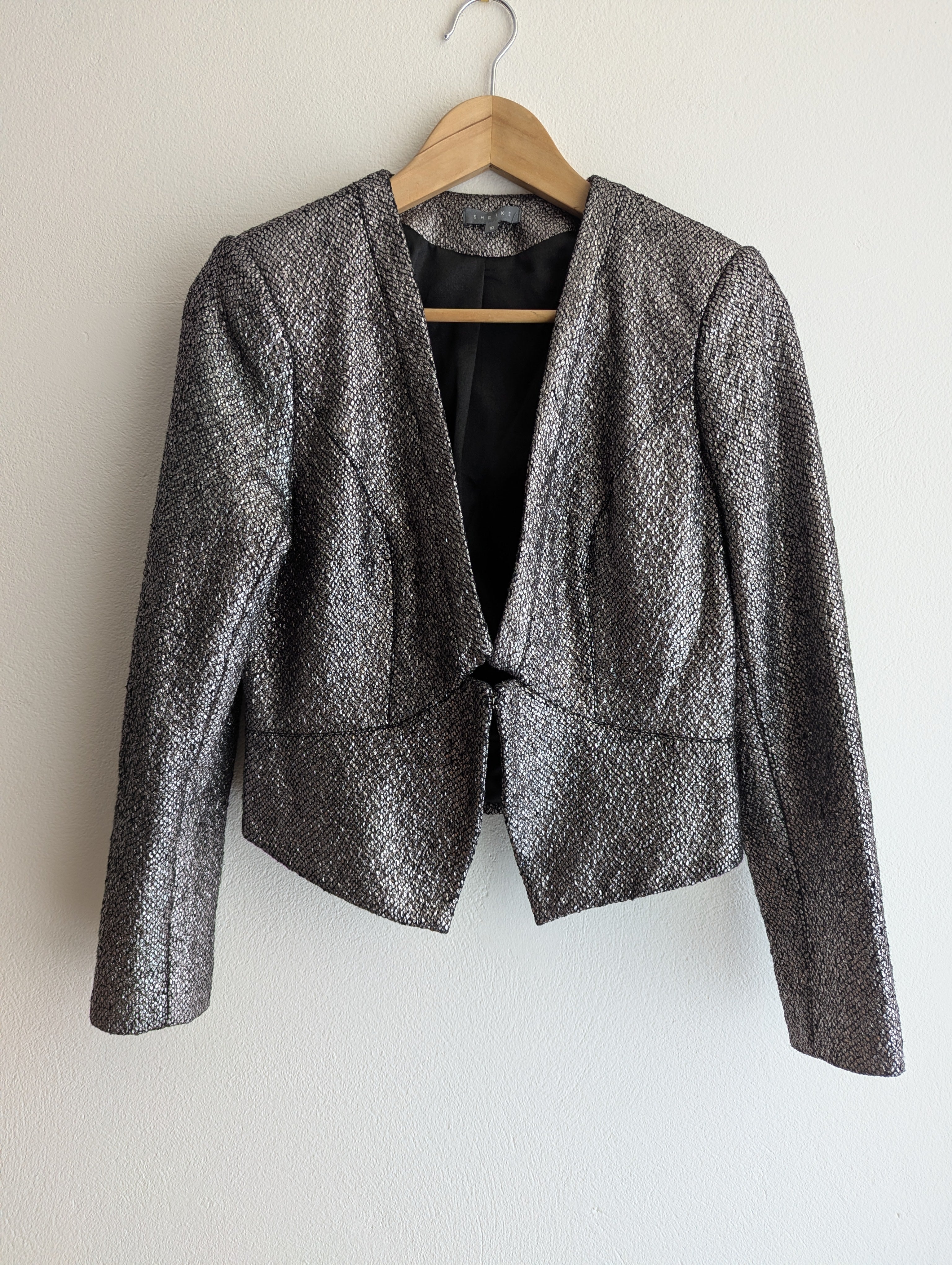 Sheike Metallic Cropped Jacket