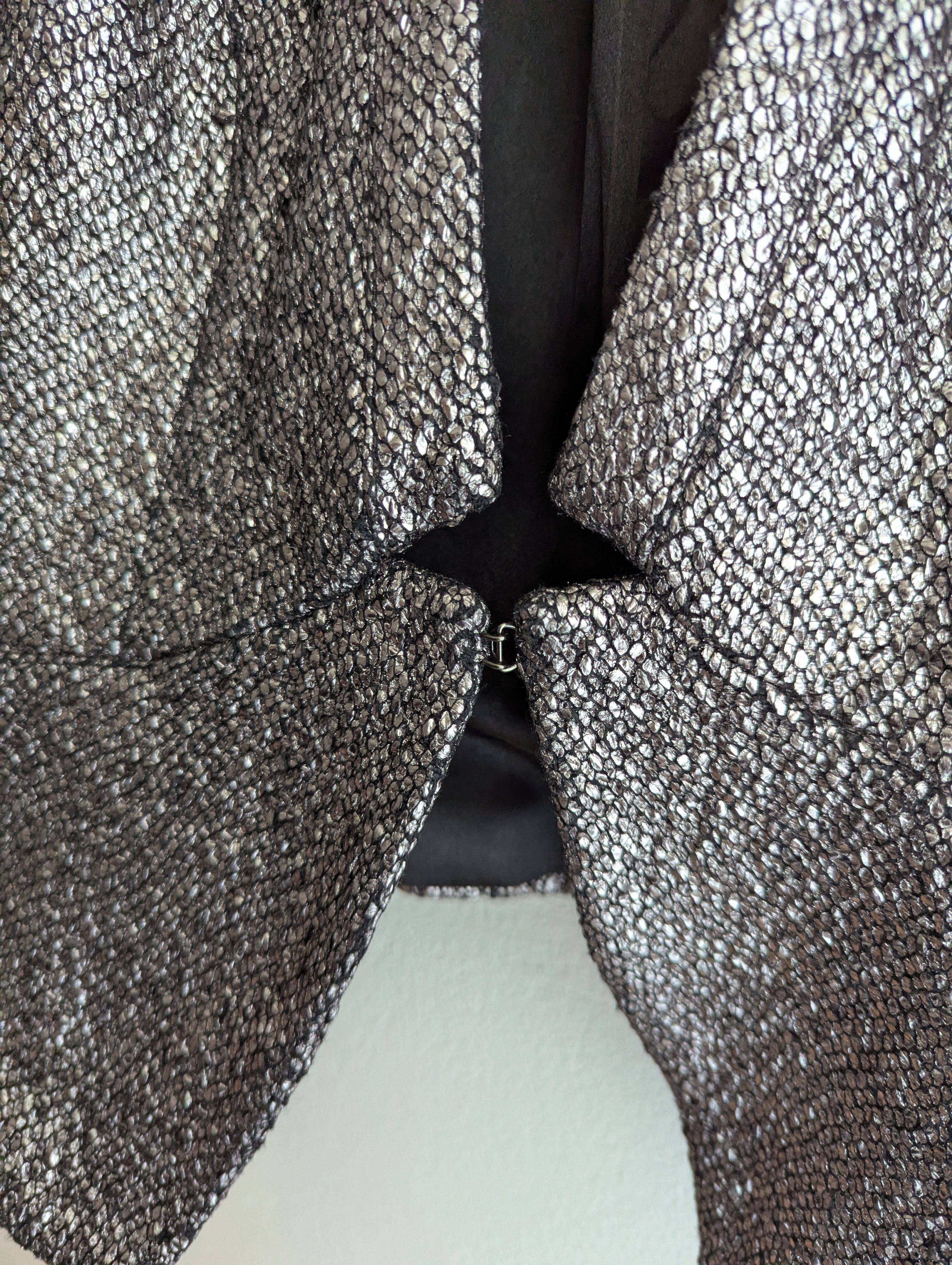 Sheike Metallic Cropped Jacket