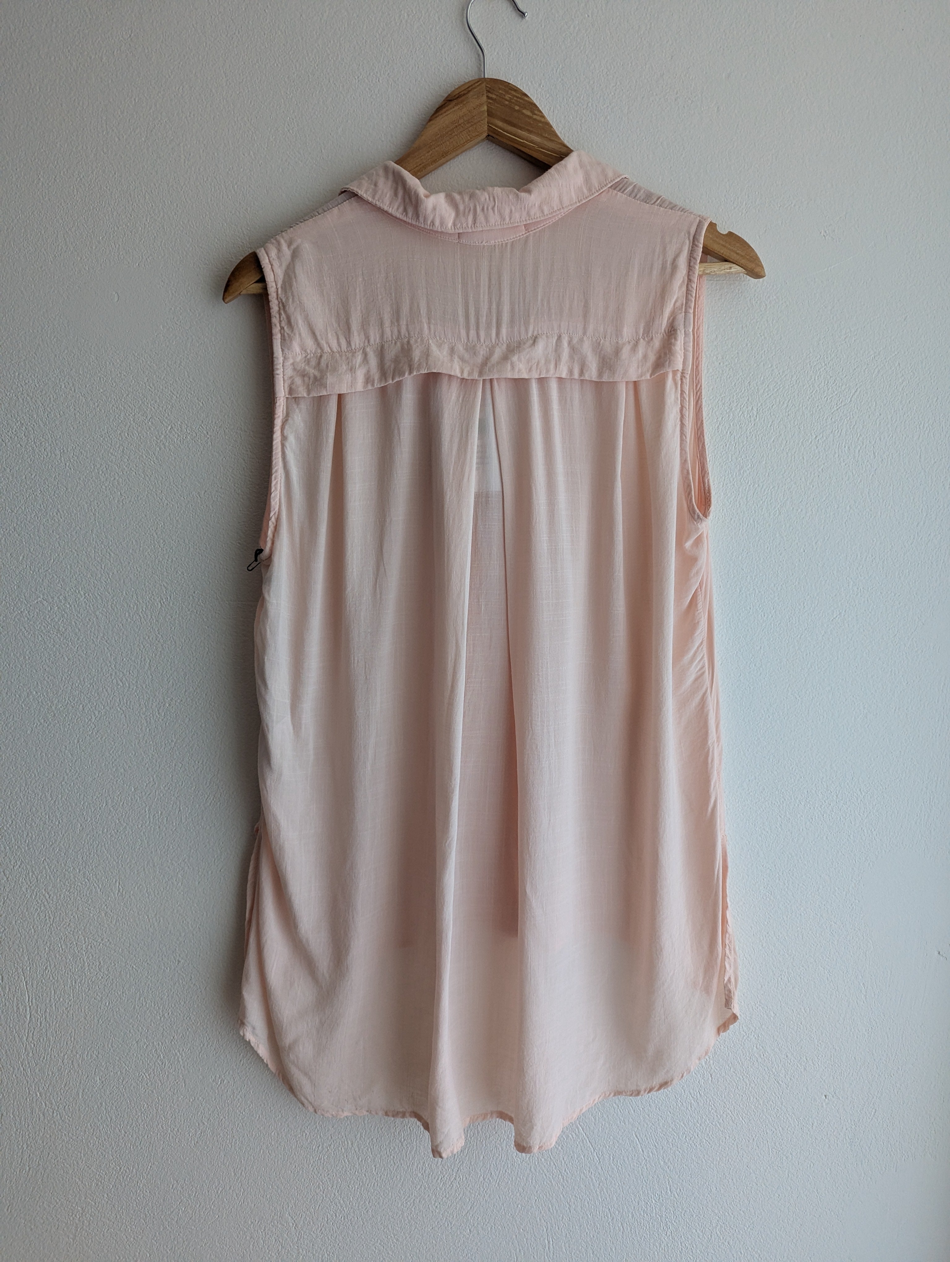 Bella Dahl Button-Down Sleeveless Top