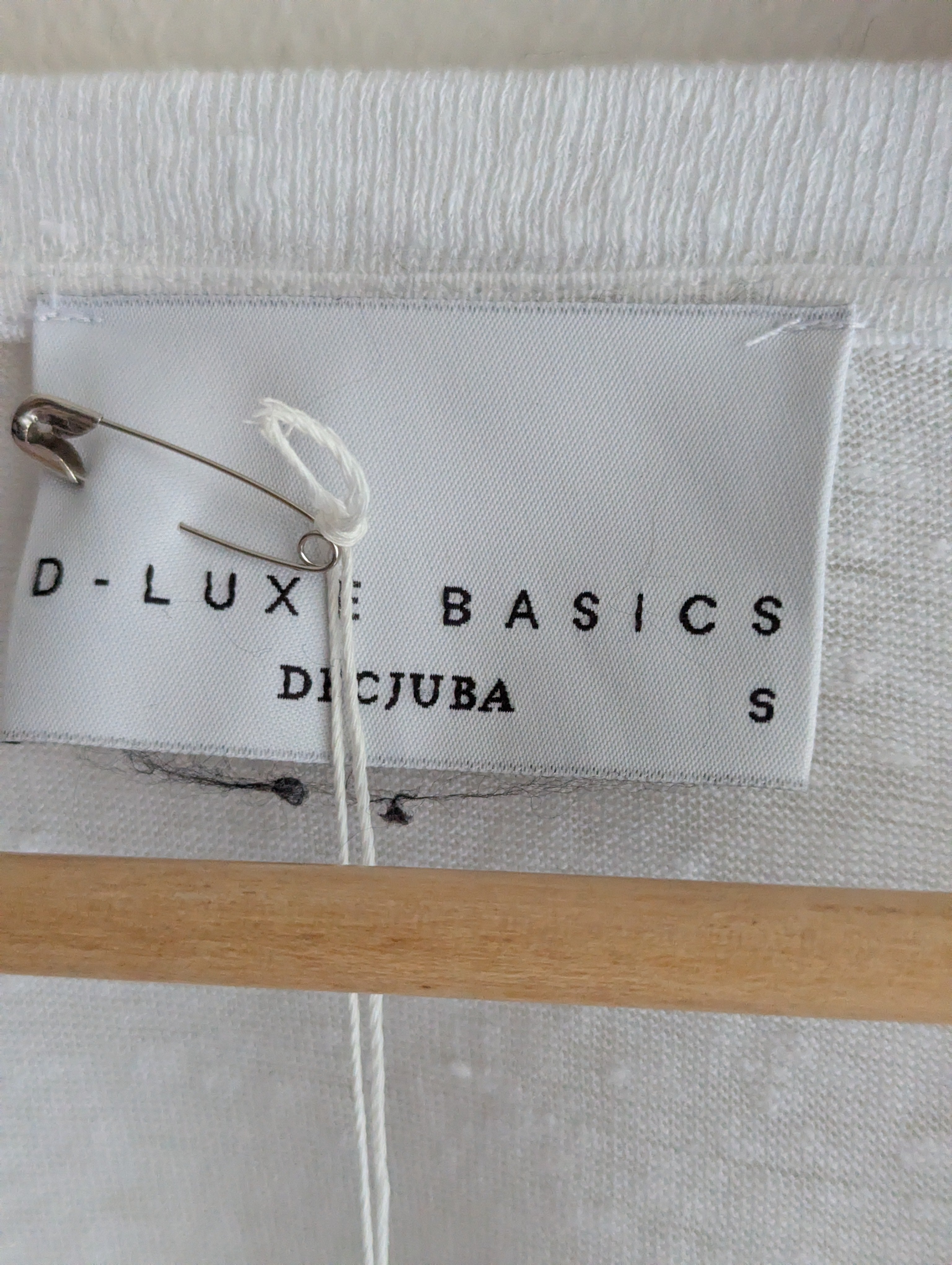 Decjuba Linen Long Sleeve T-shirt
