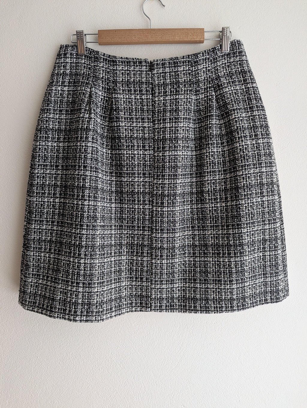 Review Tweed Black and White Skirt