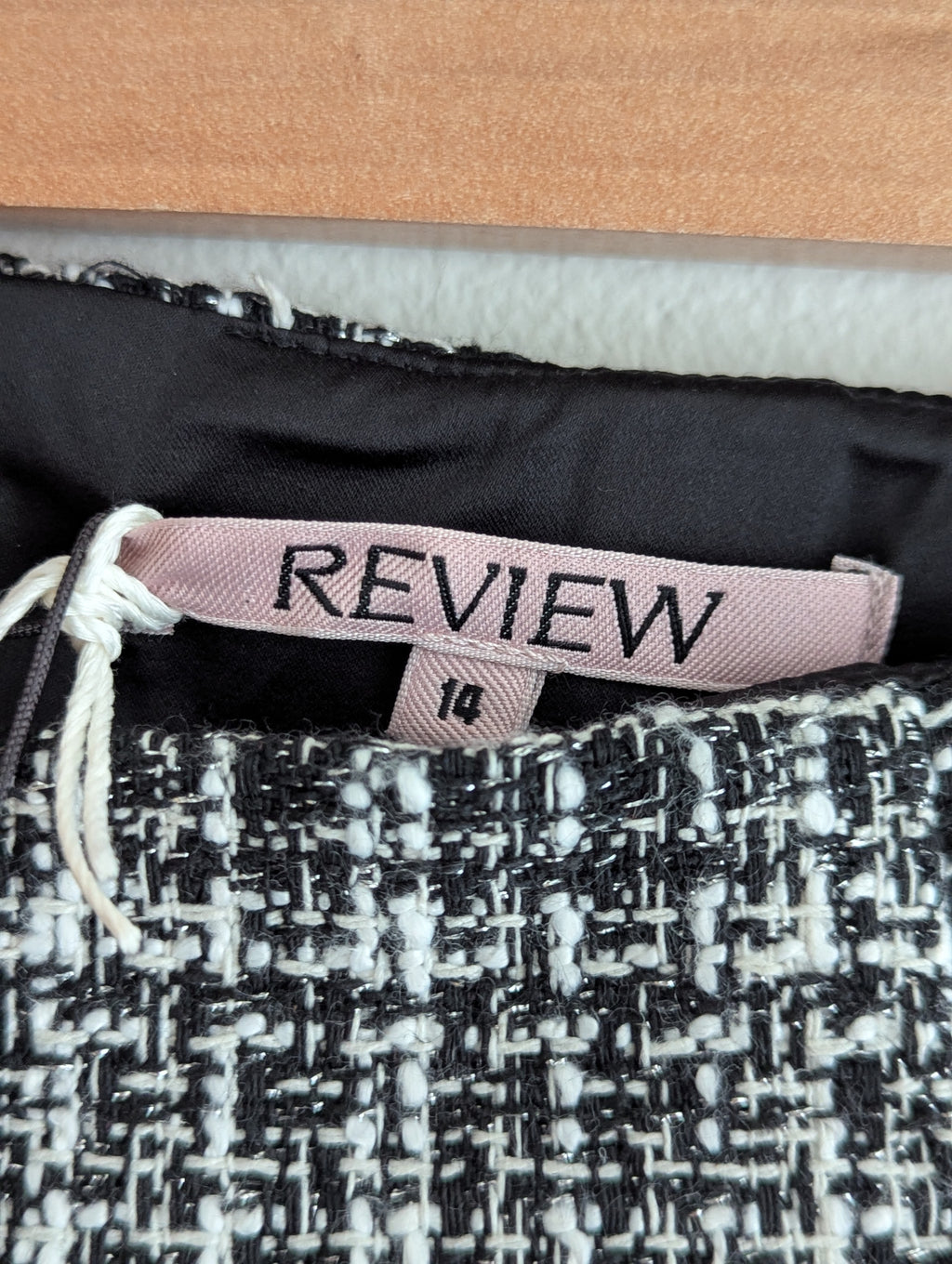 Review Tweed Black and White Skirt