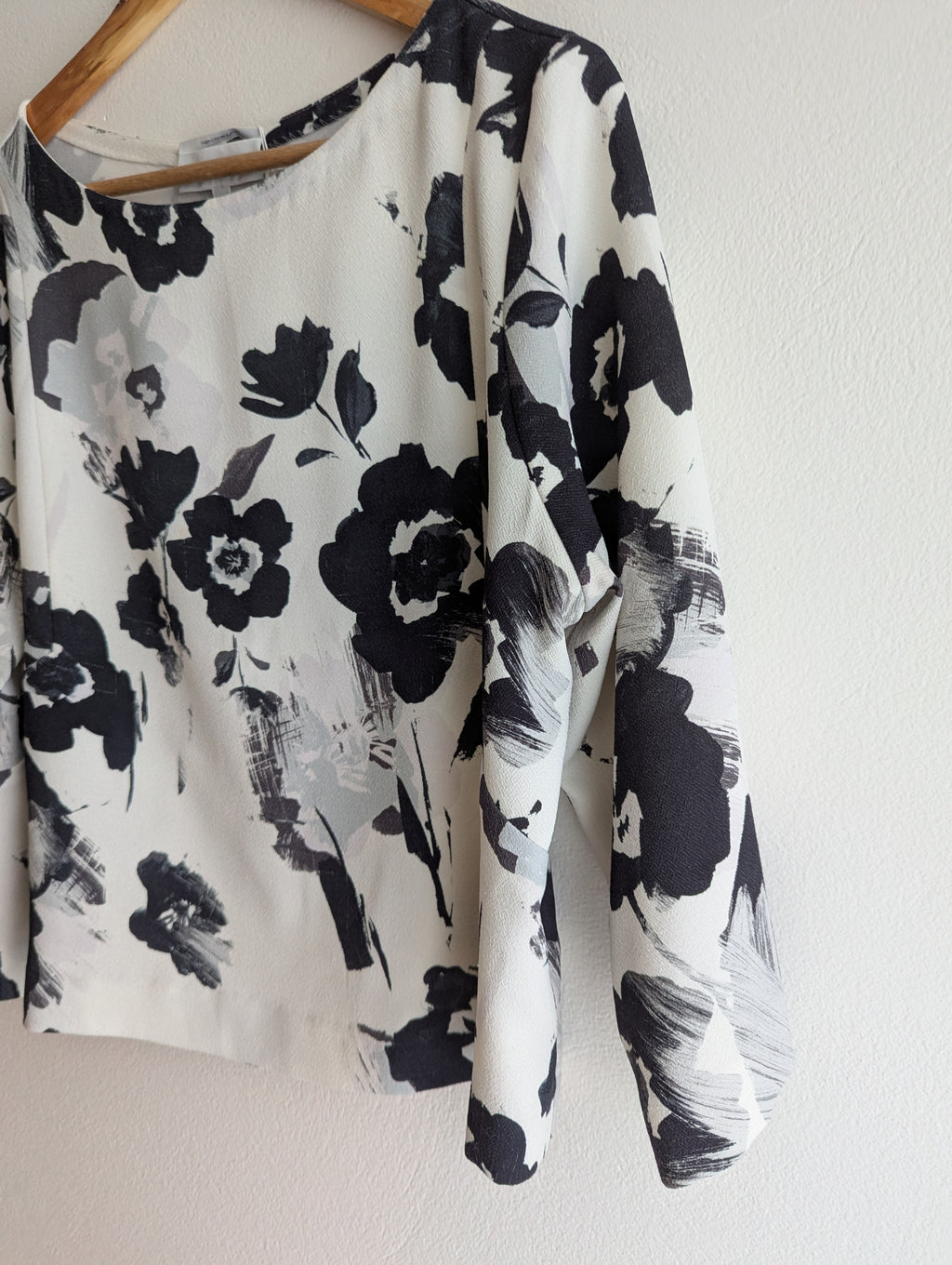 Veronika Maine Floral Top