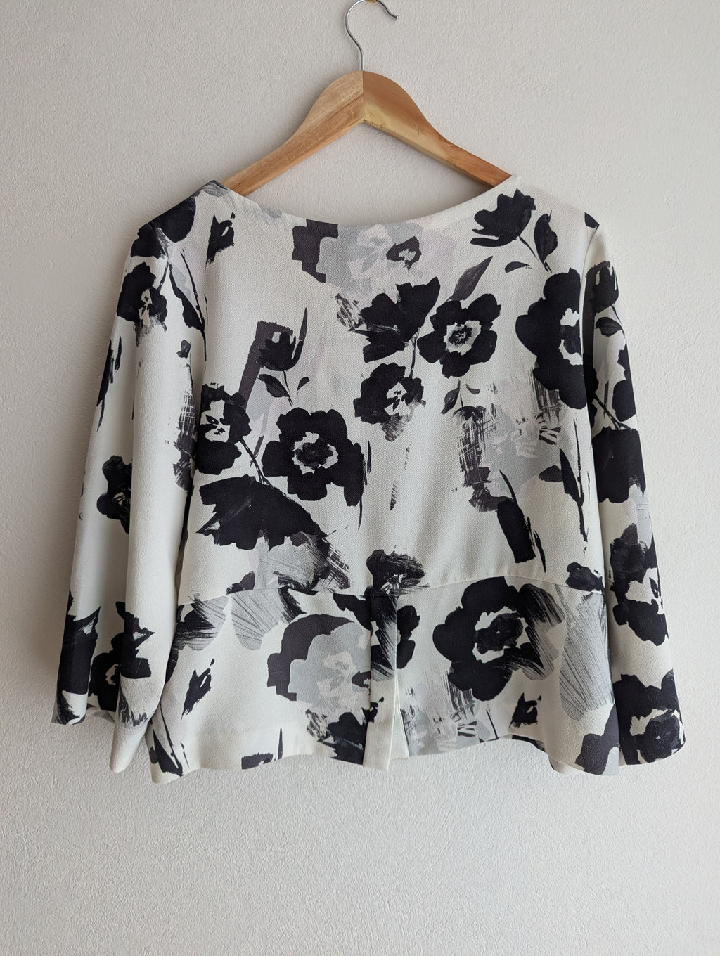 Veronika Maine Floral Top
