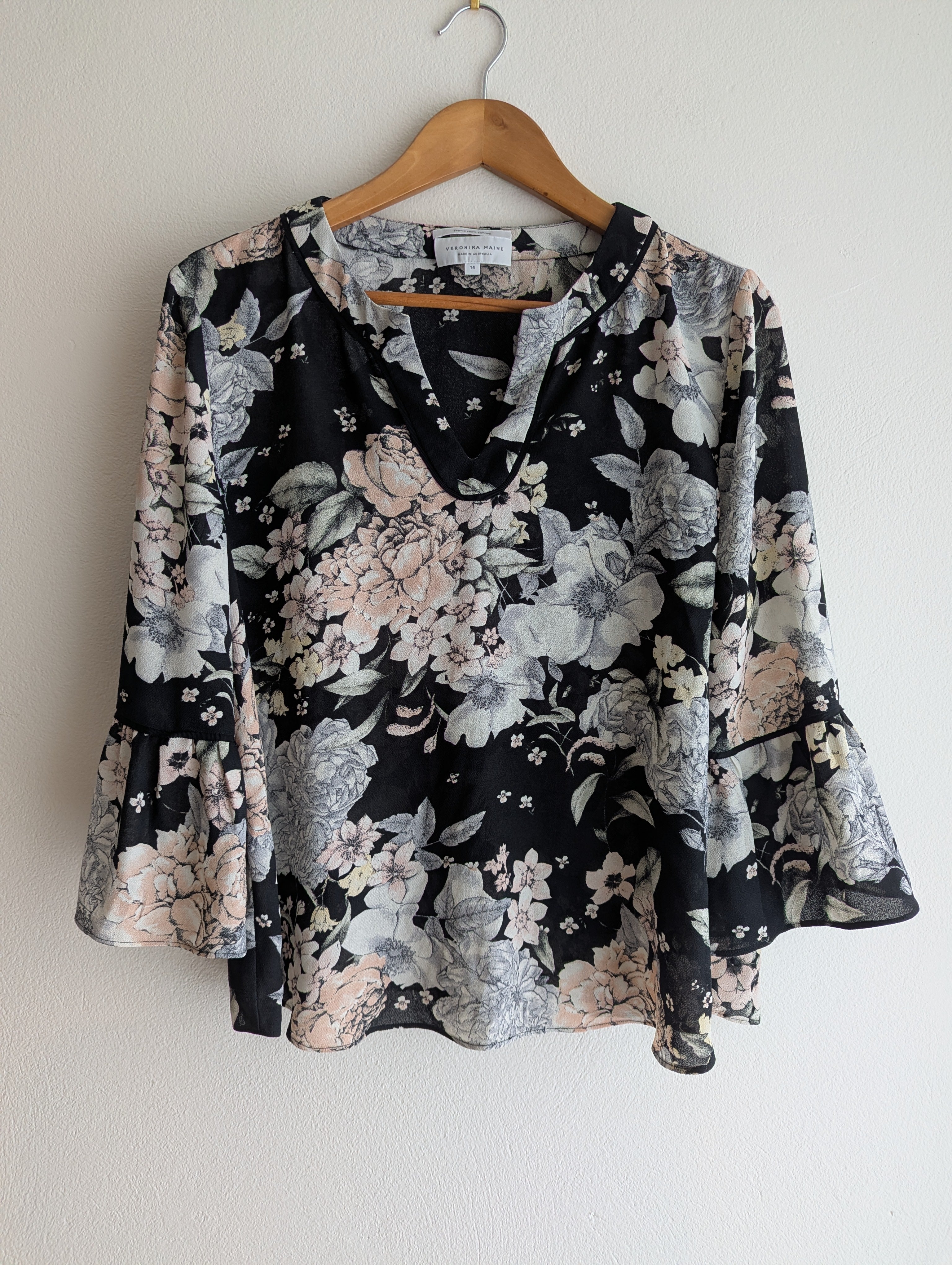 Veronika Maine Floral Blouse