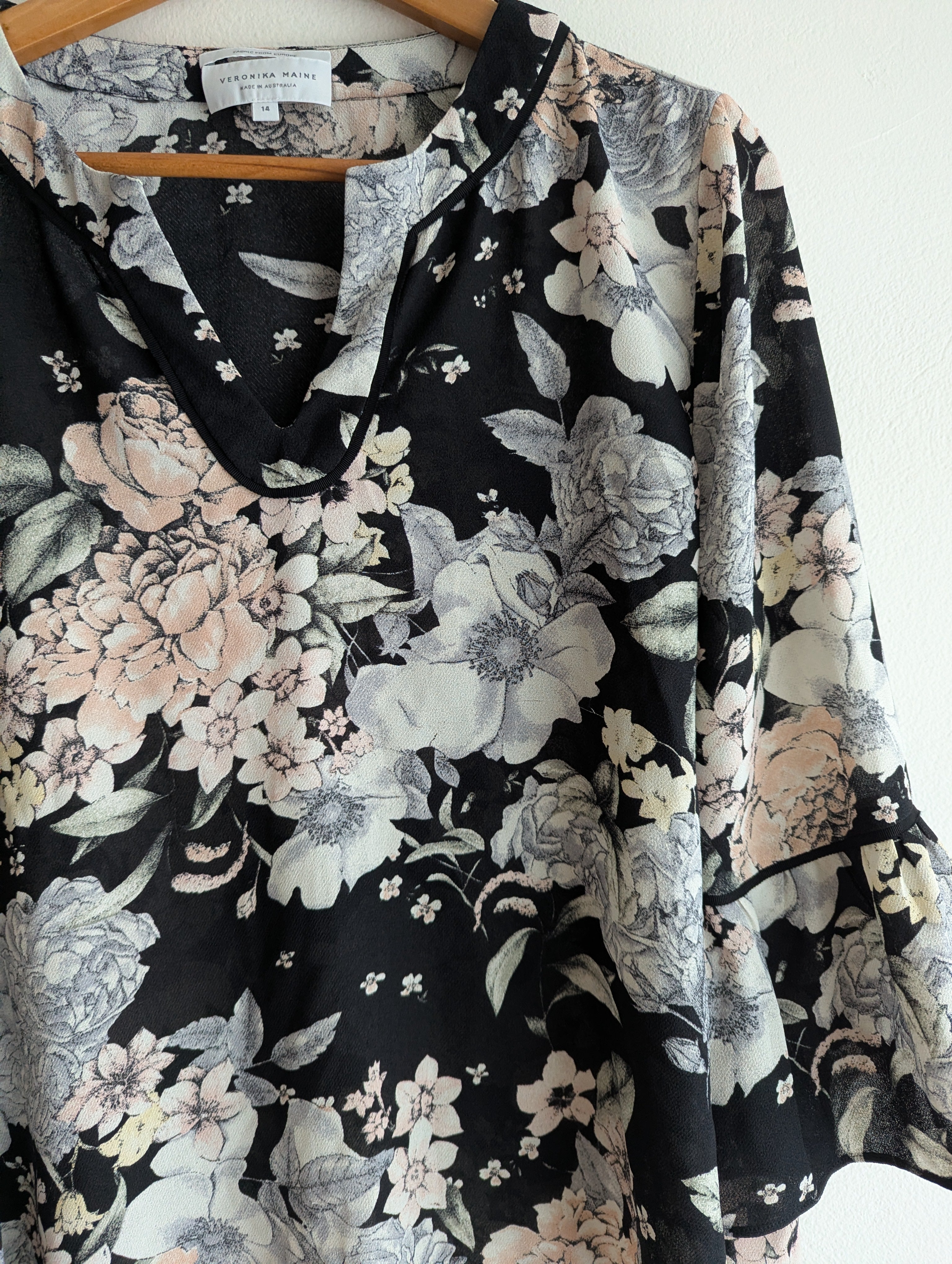 Veronika Maine Floral Blouse