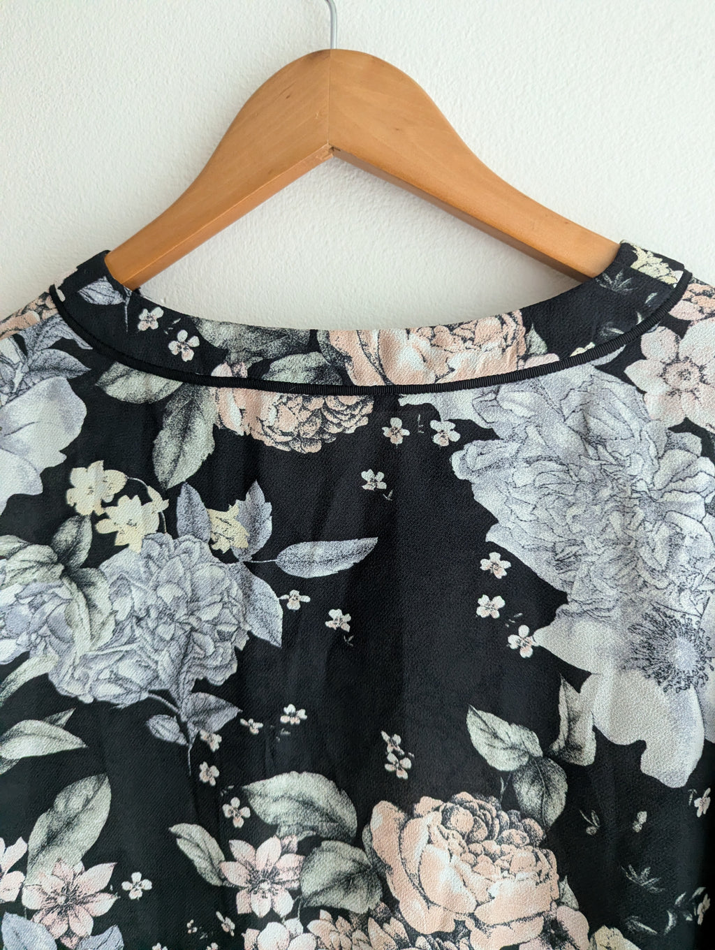 Veronika Maine Floral Blouse