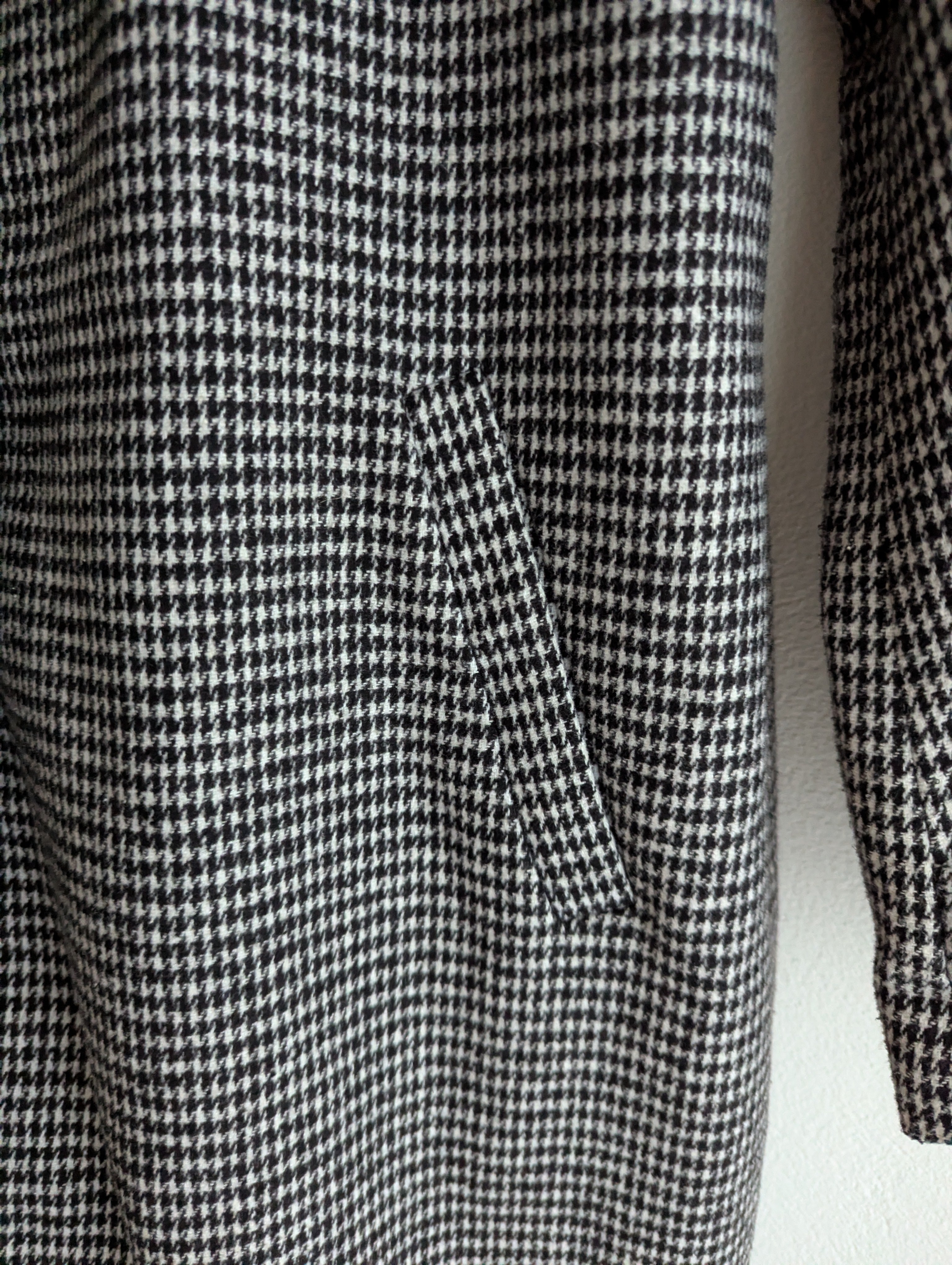 Atmos&Here Houndstooth Coat