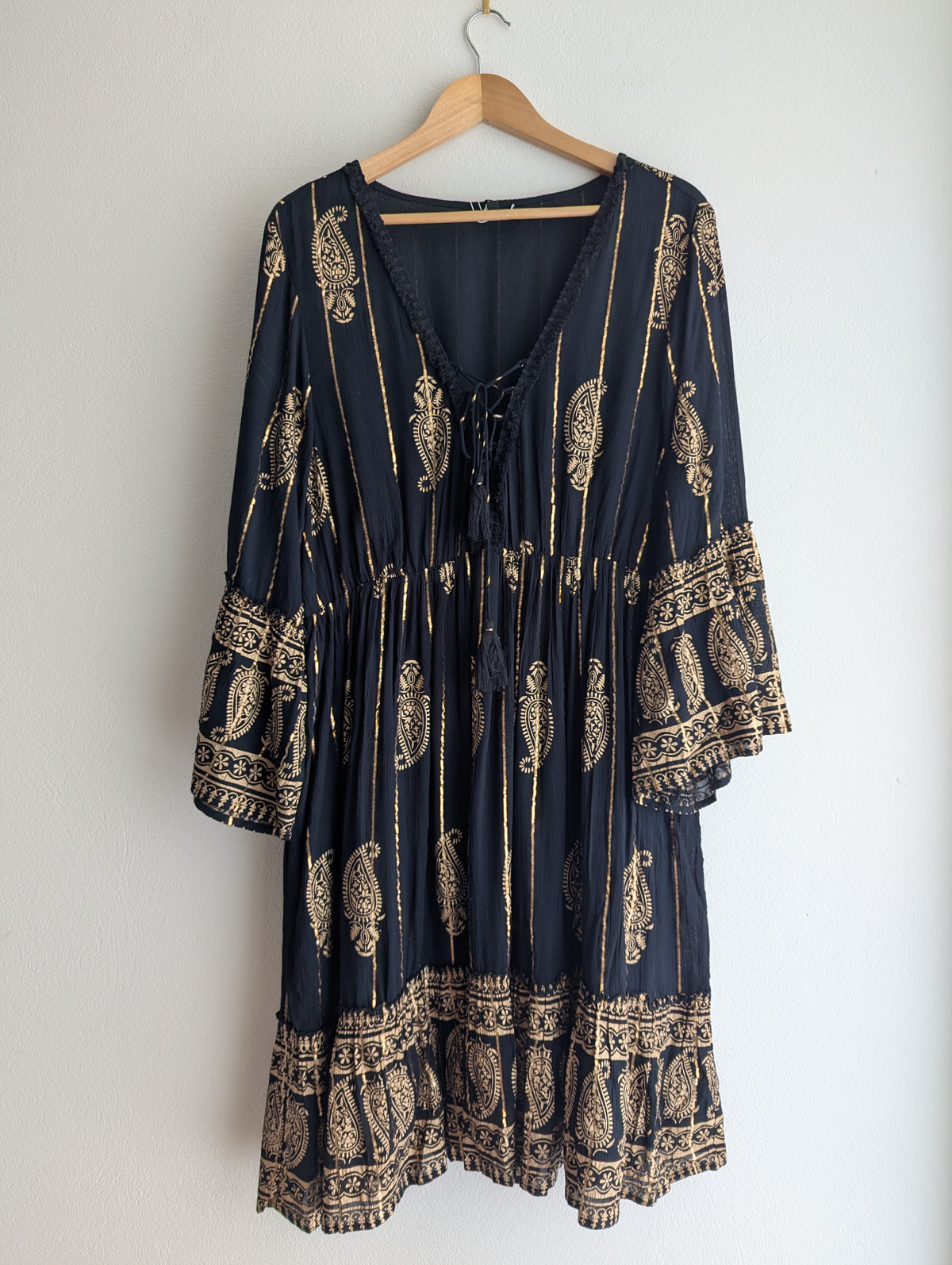 Caroline Morgan Black & Gold Paisley Print Dress