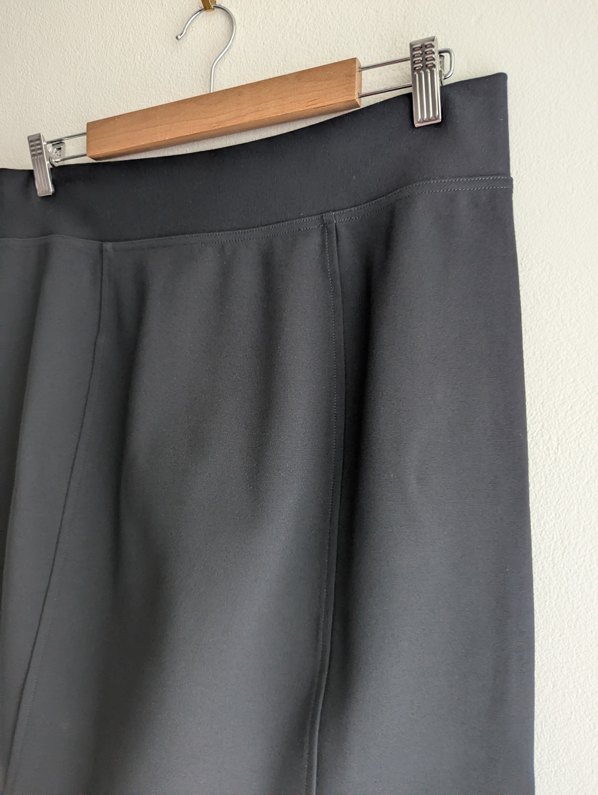 Review Black Ponte Skirt