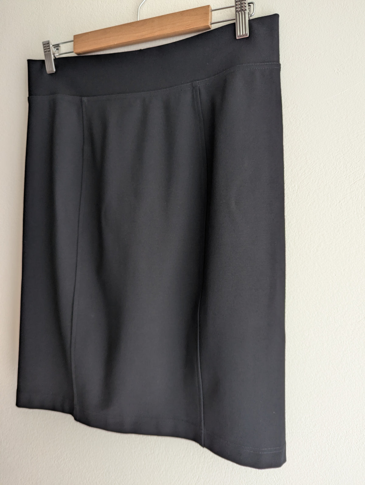 Review Black Ponte Skirt