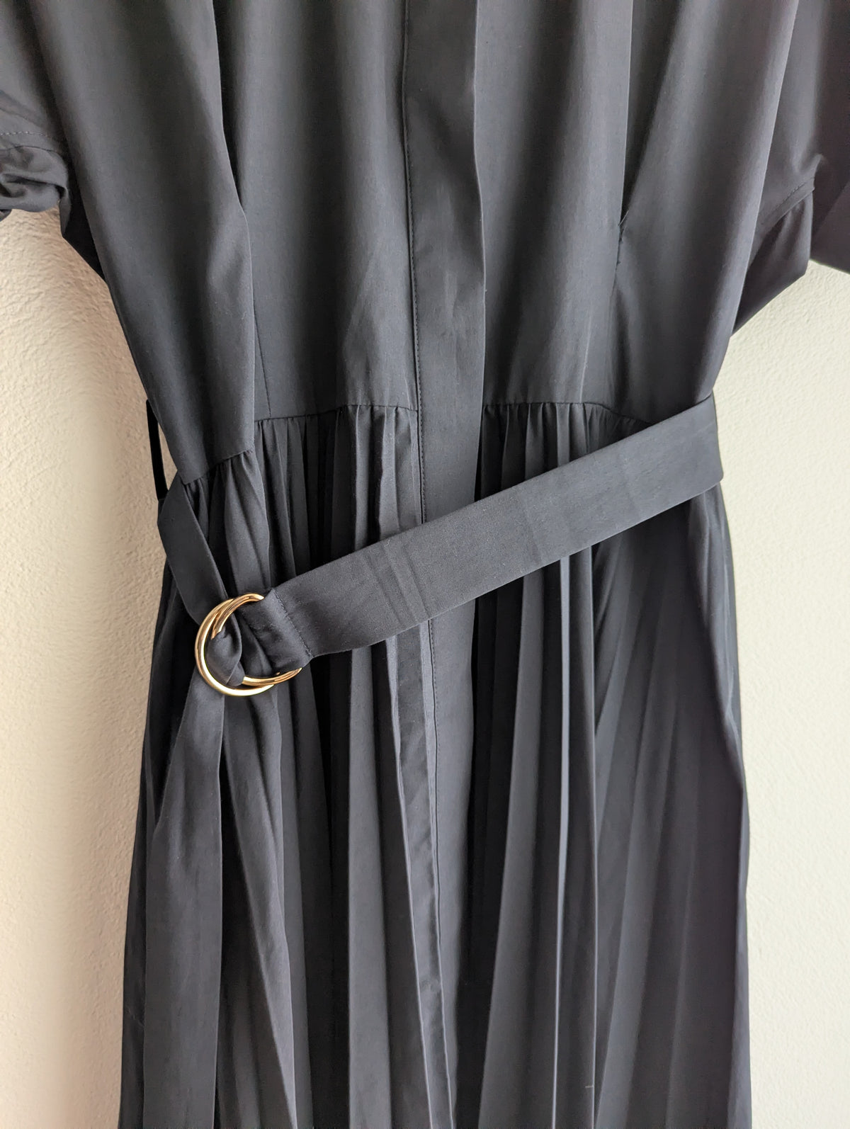 Perri Cutten Black Dolman Midi Dress