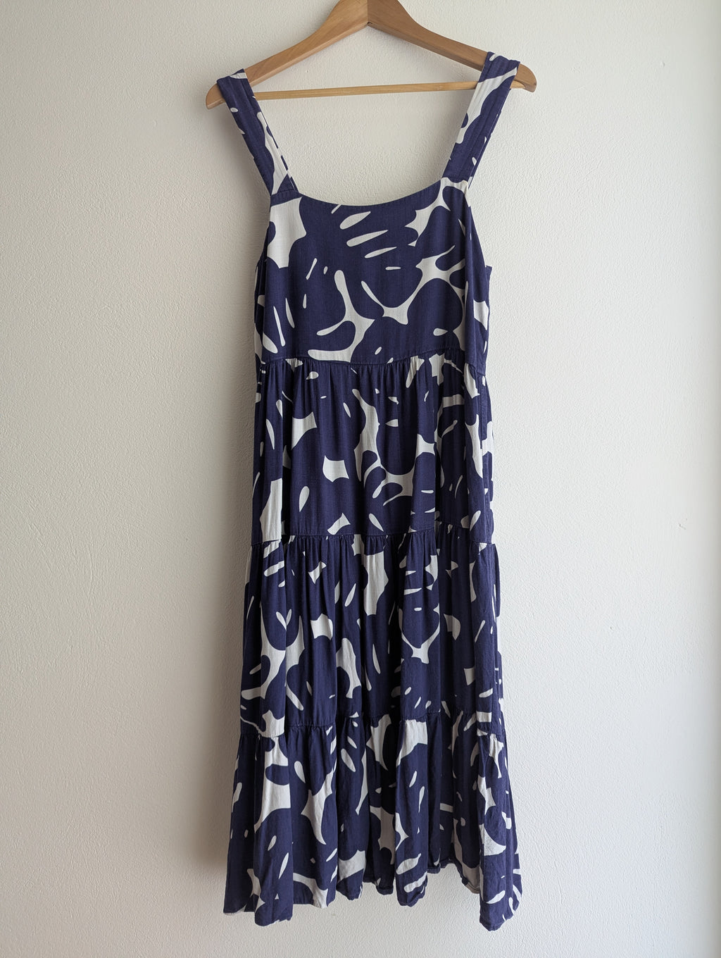 Mister Zimi Navy & White Leaf Print Midi Dress