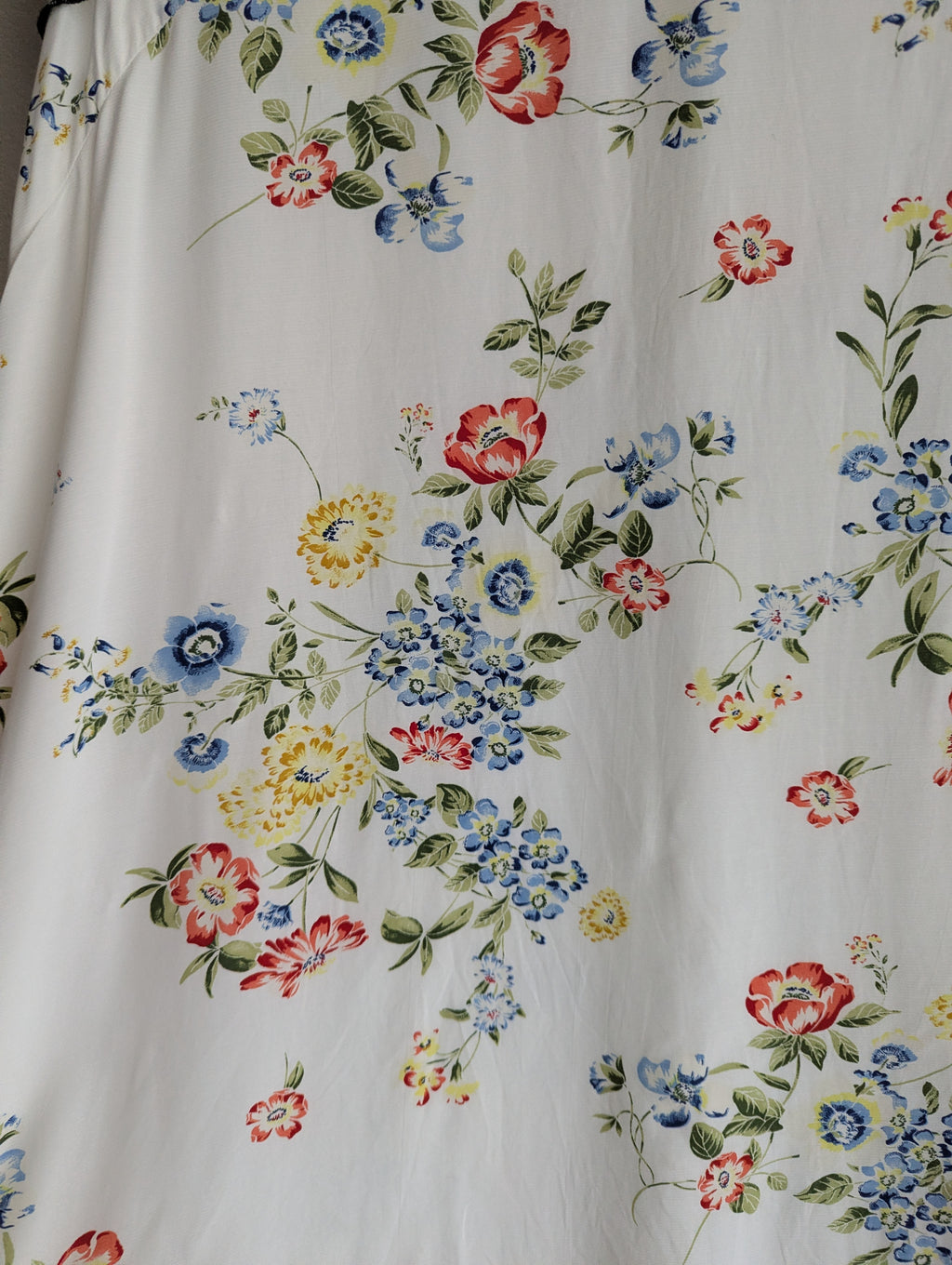 Cue In The City Floral Shift Dress