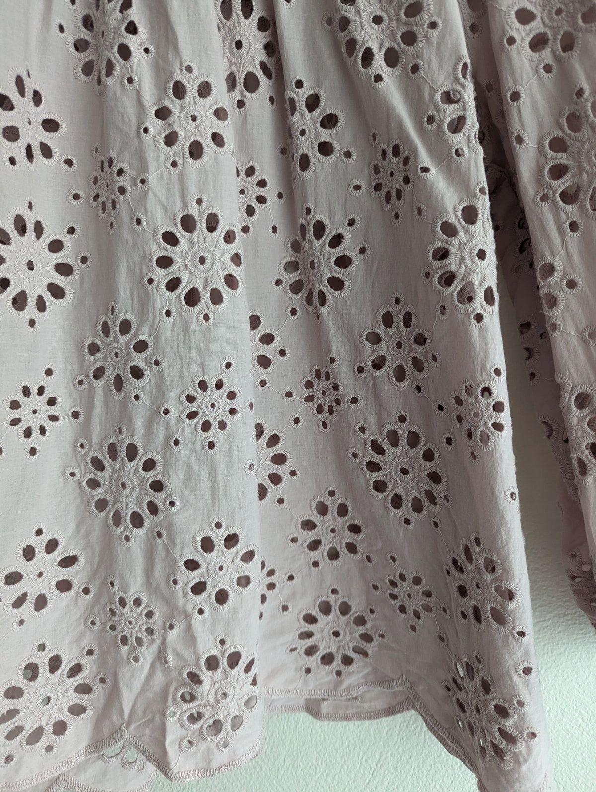 Decjuba Dusty Pink Broderie Anglaise Top