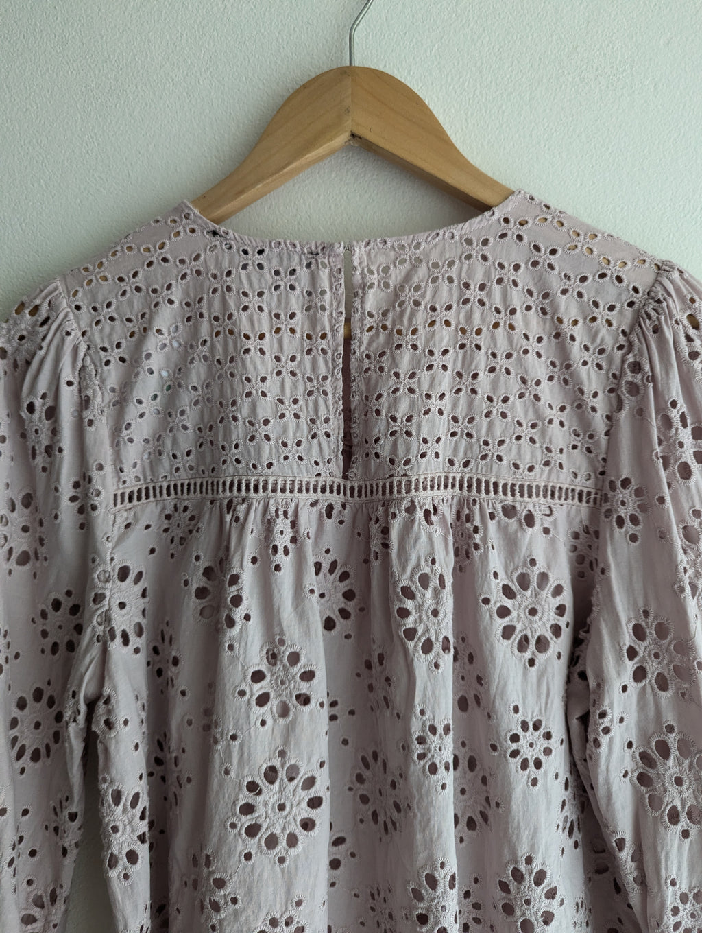 Decjuba Dusty Pink Broderie Anglaise Top