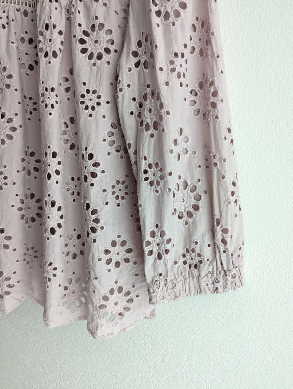 Decjuba Dusty Pink Broderie Anglaise Top