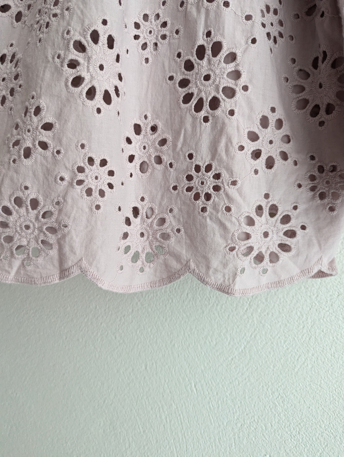 Decjuba Dusty Pink Broderie Anglaise Top