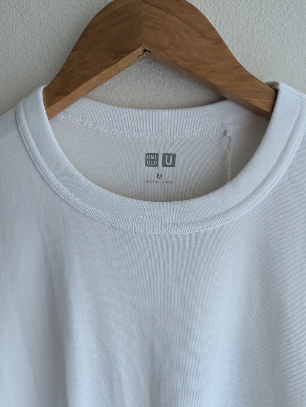 Uniqlo White Crew Neck Tee