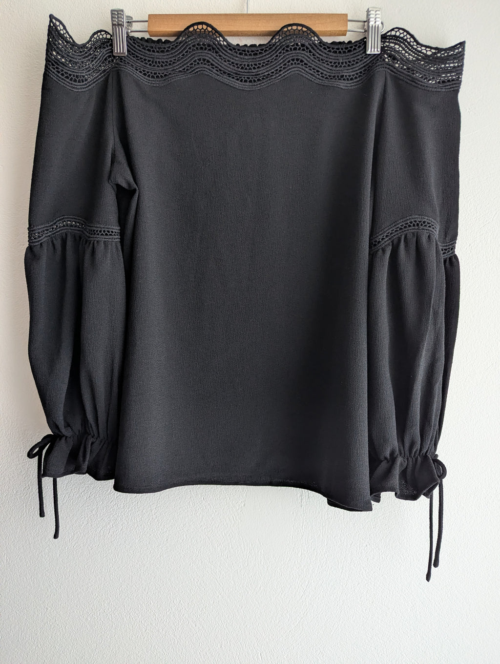 Seed Heritage Black Off-the-Shoulder Scallop Top