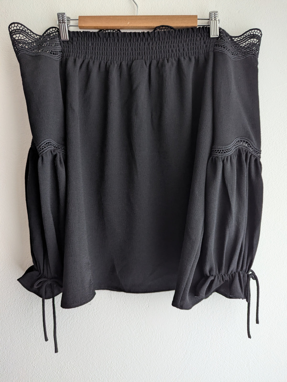 Seed Heritage Black Off-the-Shoulder Scallop Top