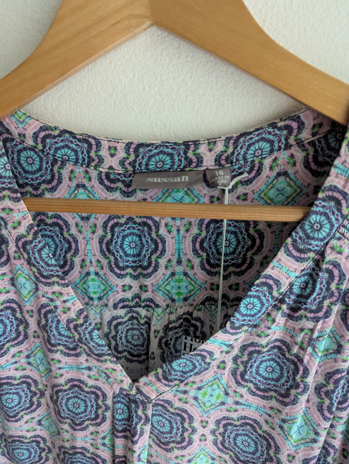 Sussan Geometric Floral Top