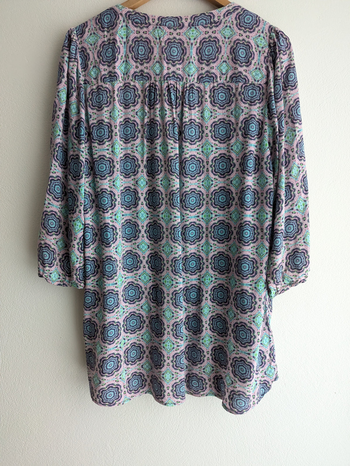 Sussan Geometric Floral Top