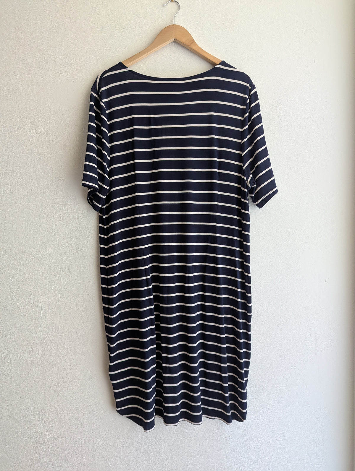 Jacqui e Navy and White Stripe T-Shirt Dress