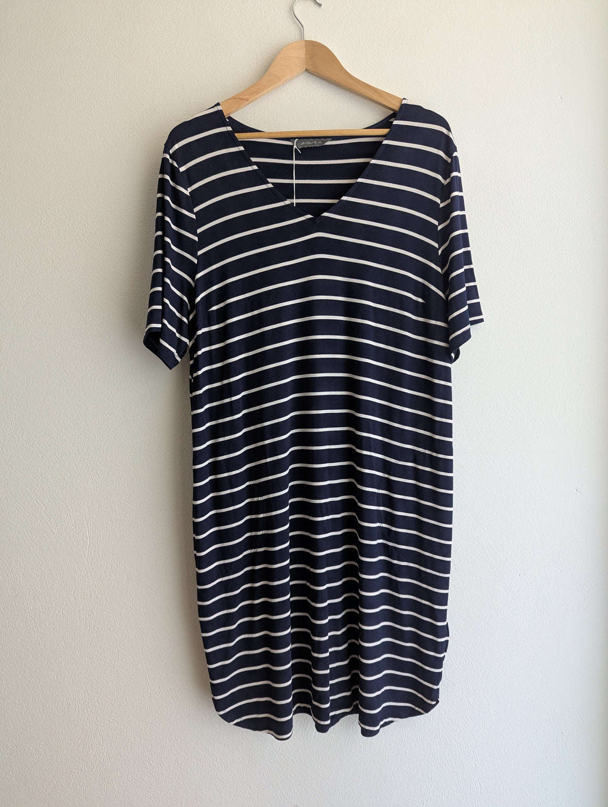 Jacqui e Navy and White Stripe T-Shirt Dress