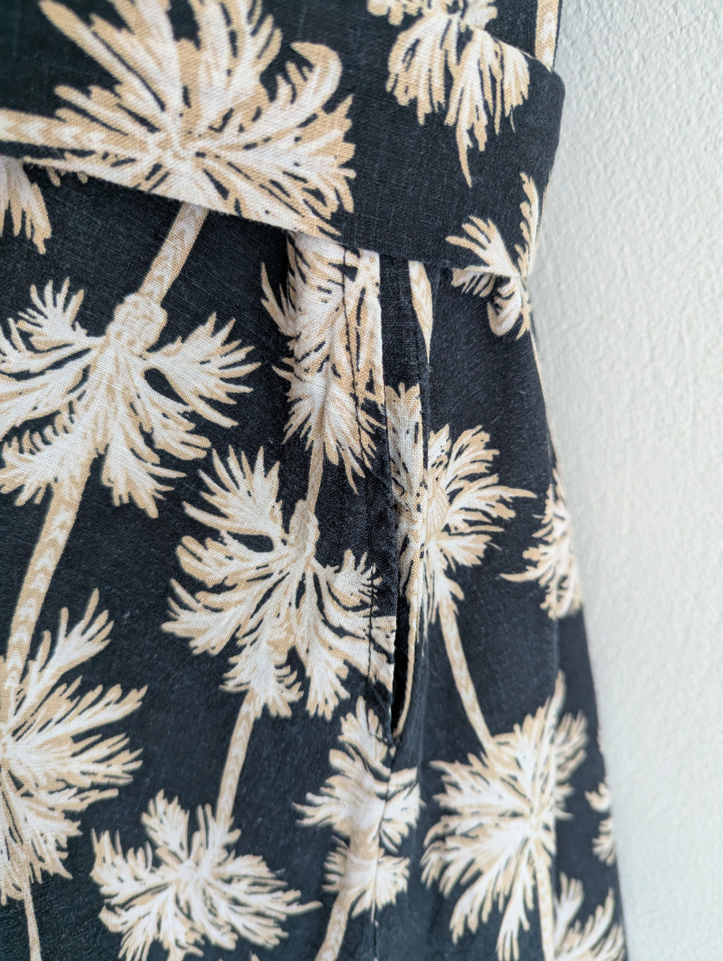 Decjuba Linen-Blend Palm Print Shirt Maxi Dress