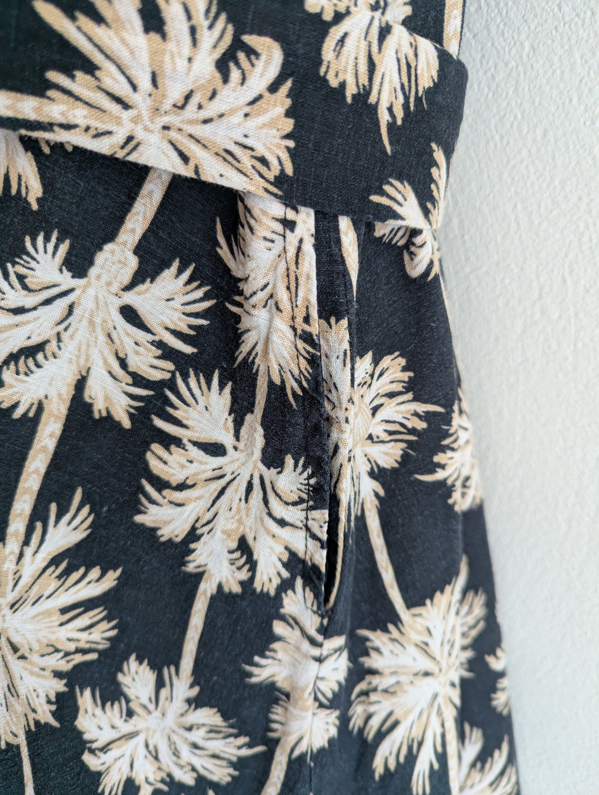 Decjuba Linen-Blend Palm Print Shirt Maxi Dress