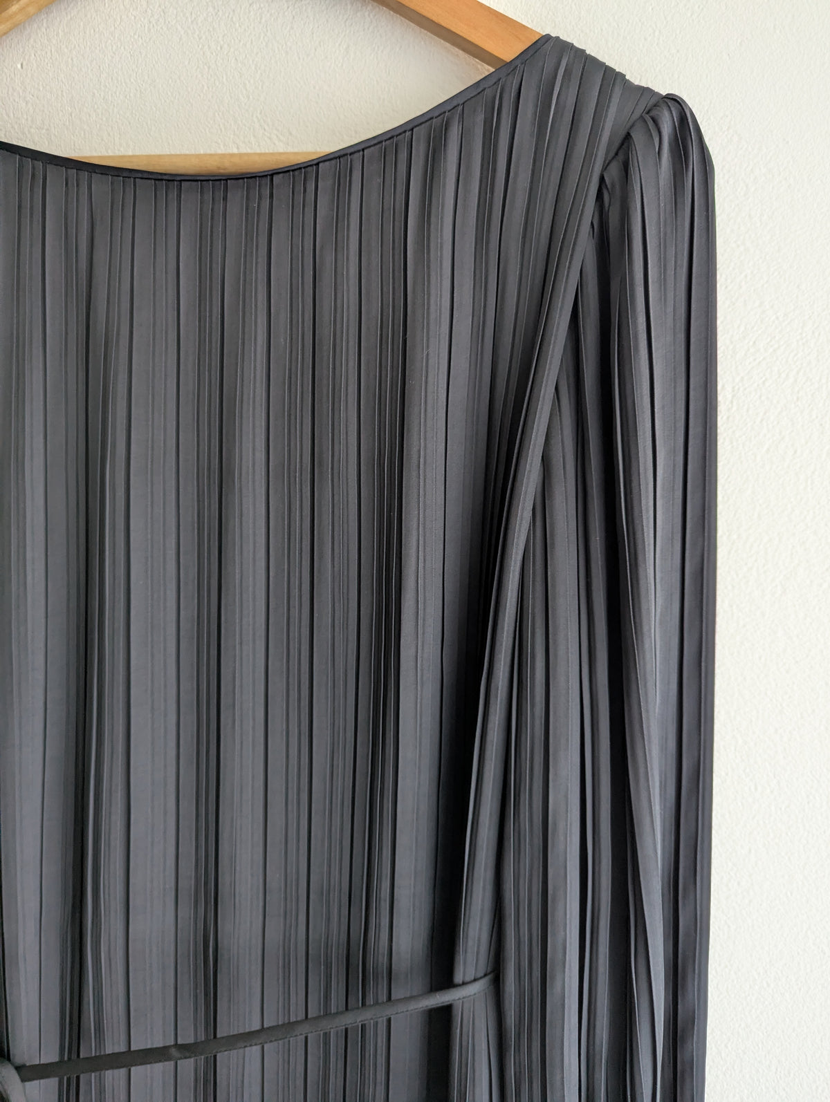 Witchery Black Pleated Midi Dress