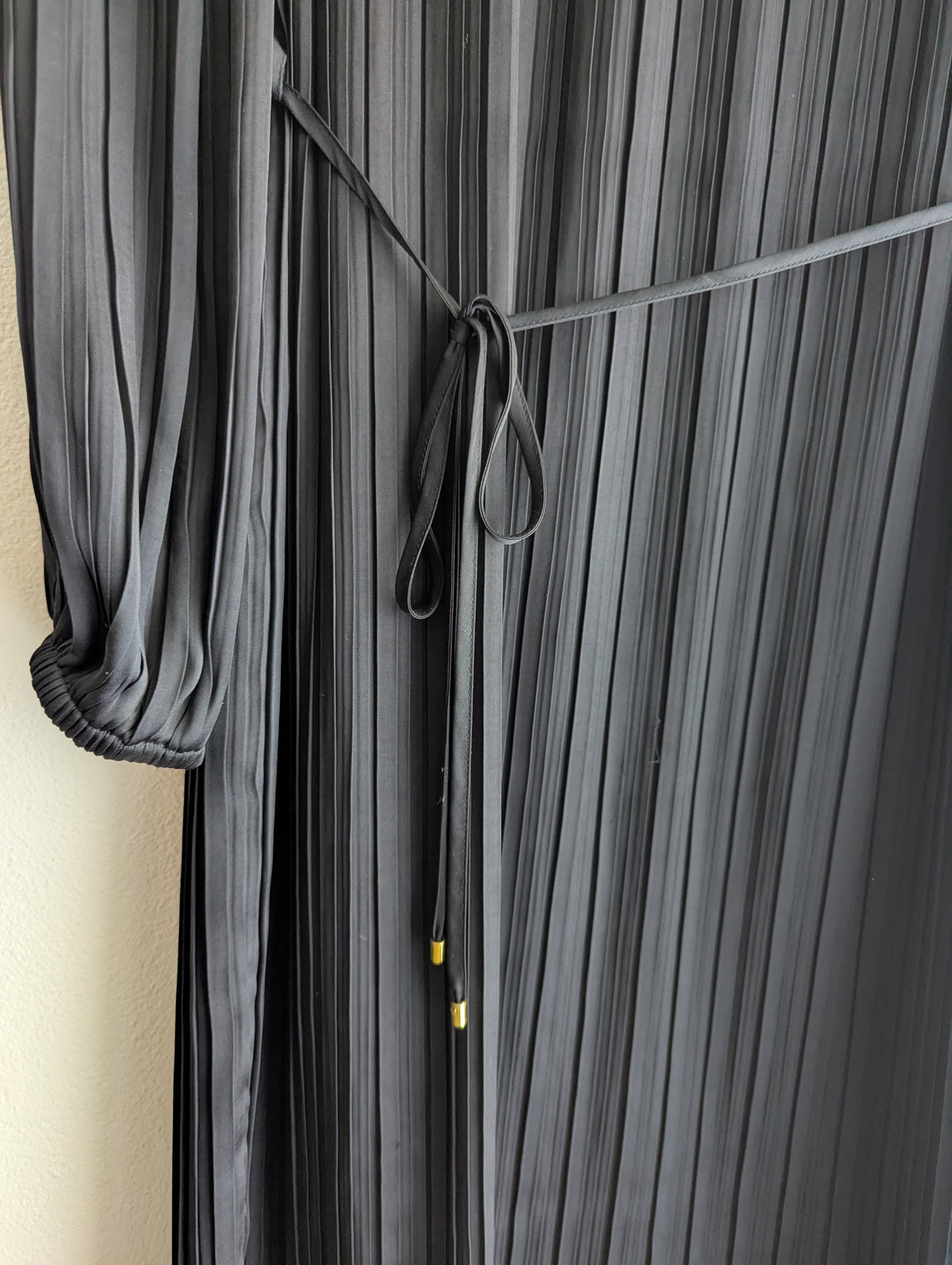 Witchery Black Pleated Midi Dress