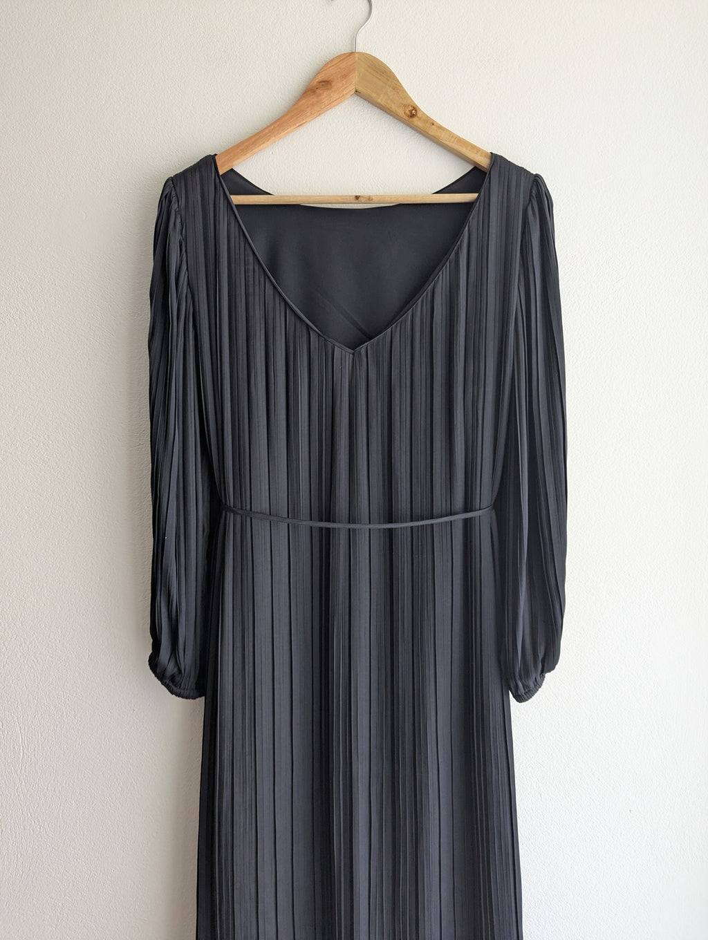 Witchery Black Pleated Midi Dress