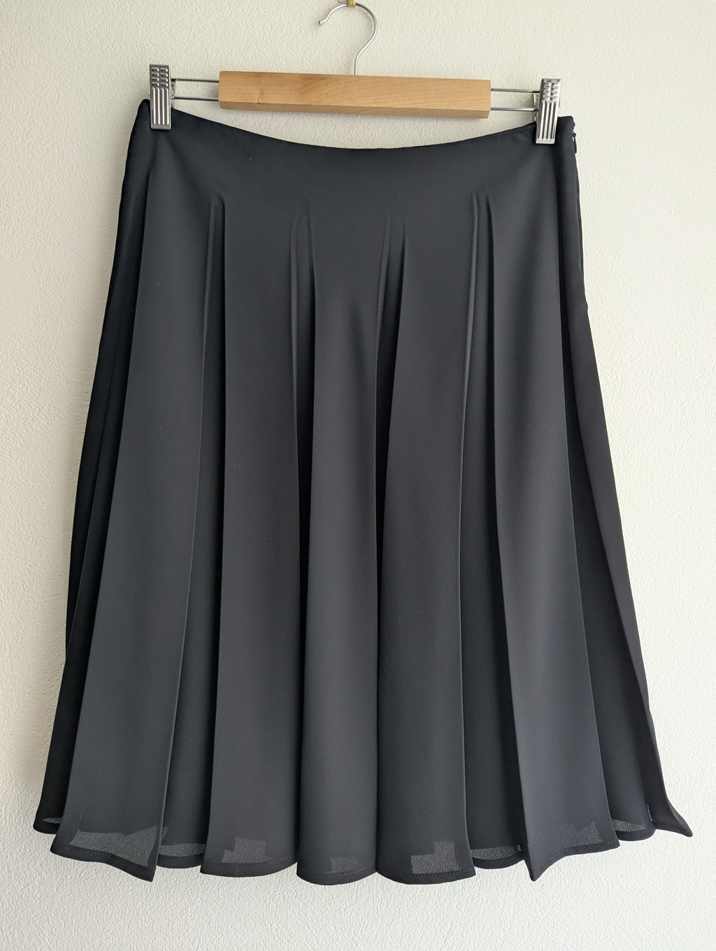 Sinéquanone Black Pleated Knee-Length Skirt