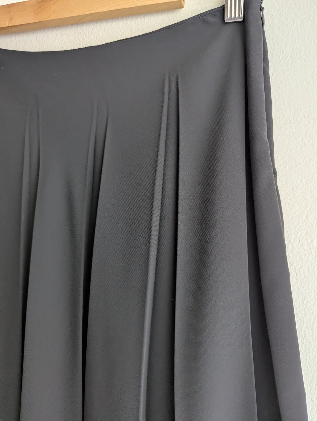 Sinéquanone Black Pleated Knee-Length Skirt