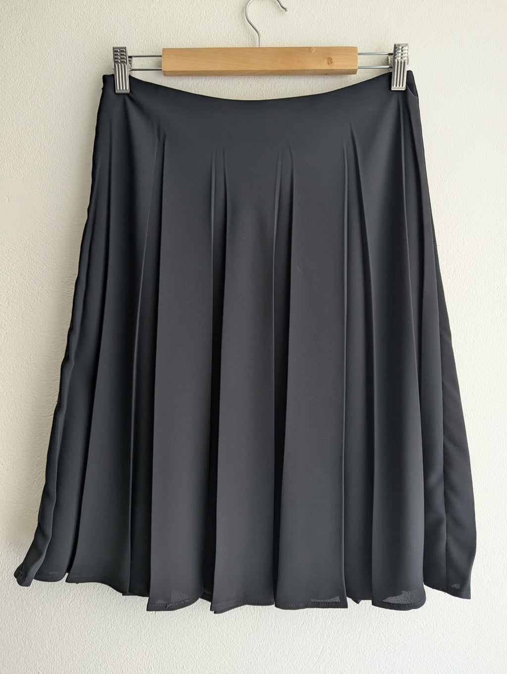 Sinéquanone Black Pleated Knee-Length Skirt