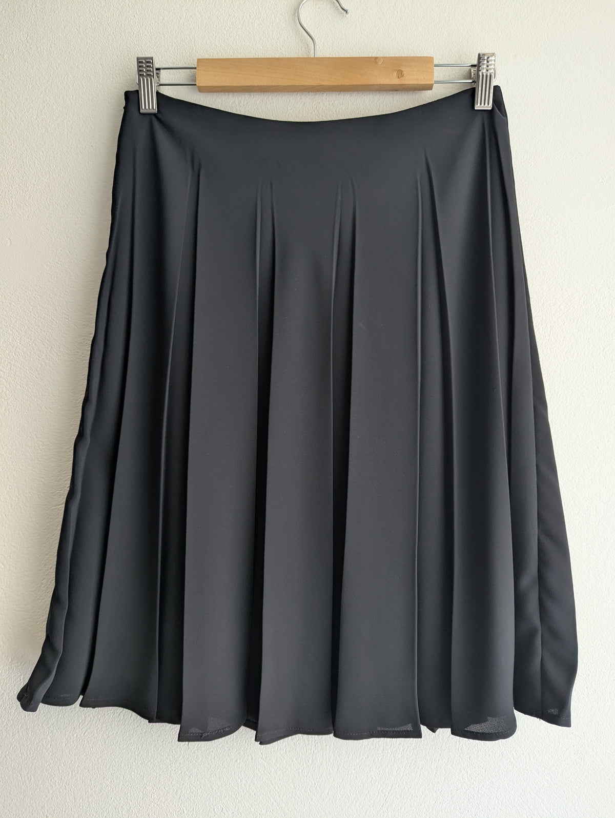 Sinéquanone Black Pleated Knee-Length Skirt