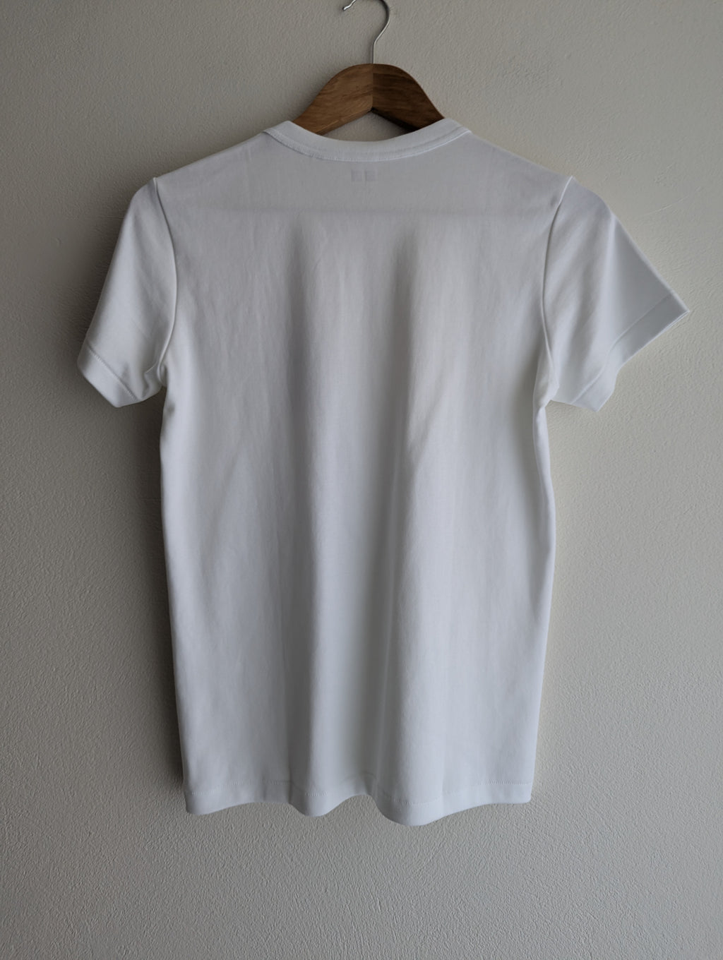 Uniqlo White Crew Neck Tee T Shirt