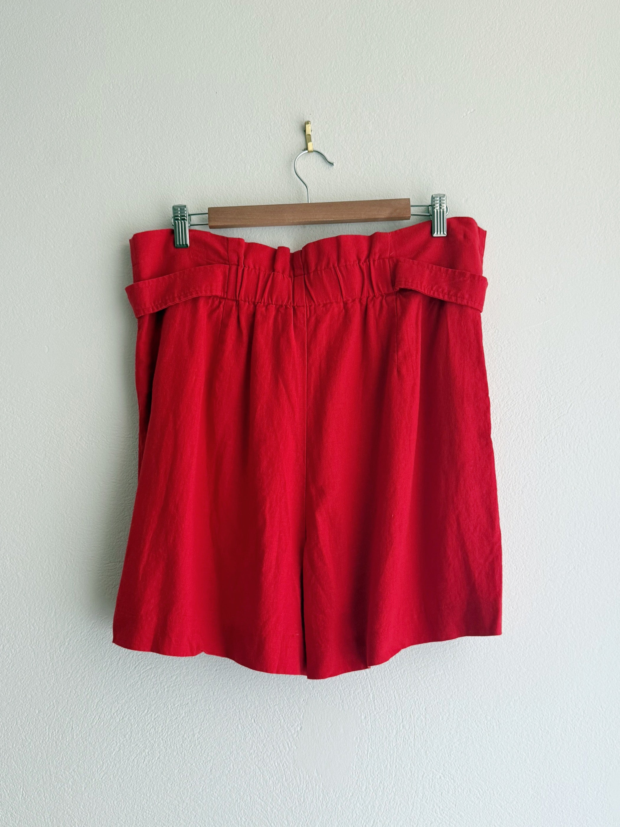 Review Tailored Linen-Blend Shorts