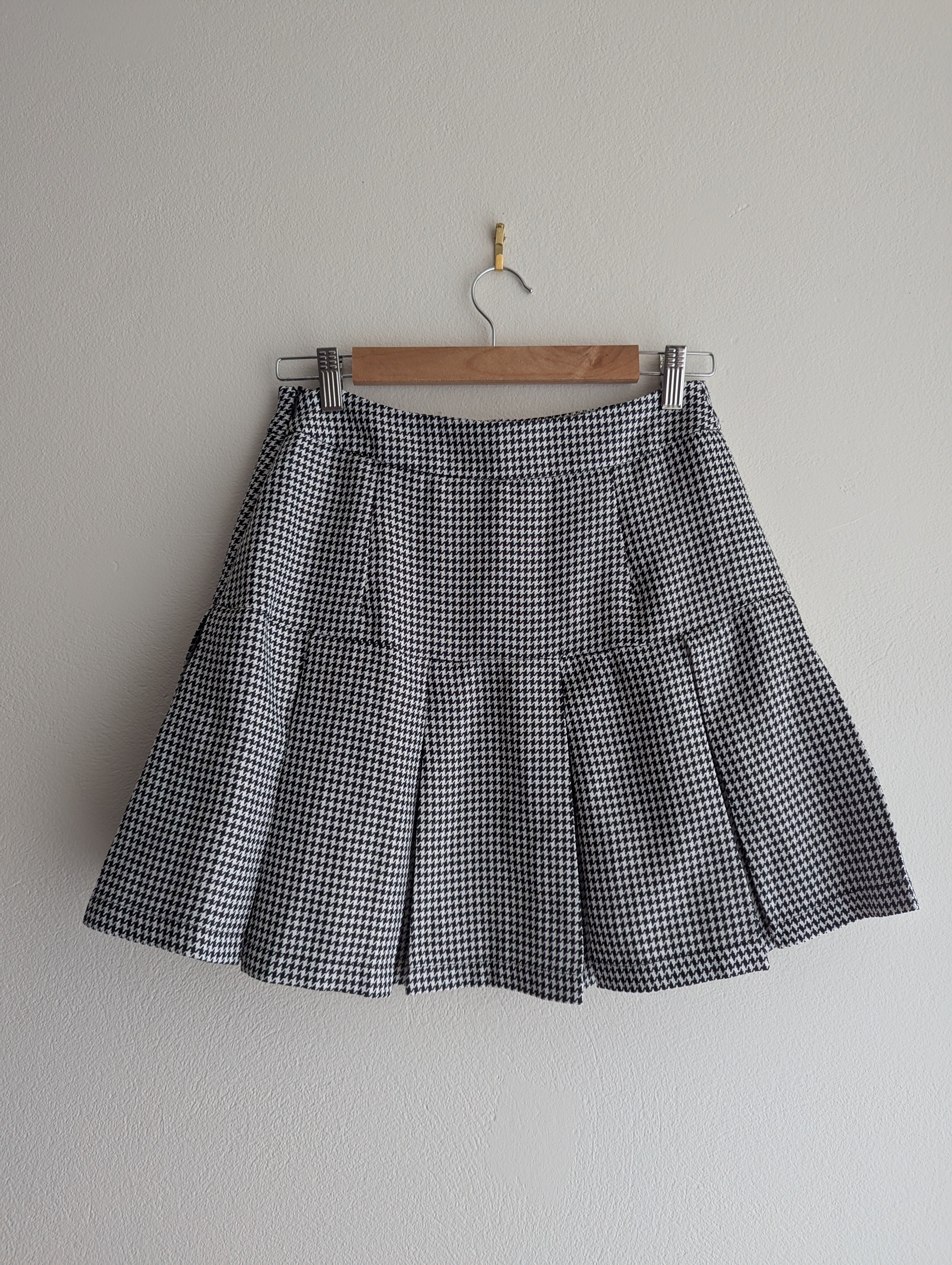 Ally Pleated Houndstooth Mini Skirt