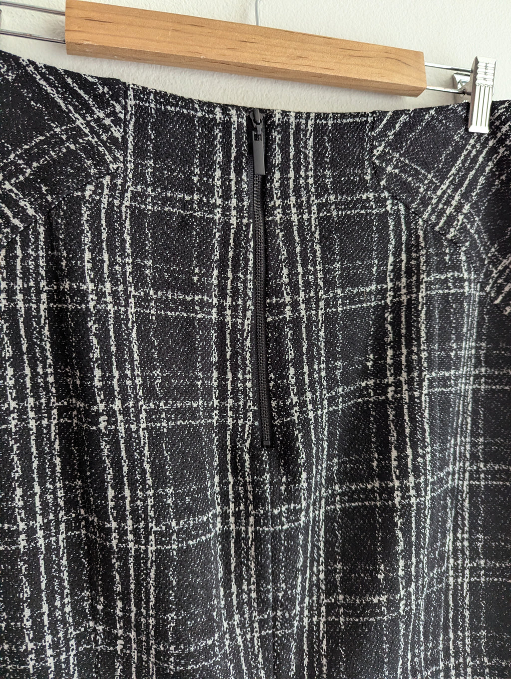 Cue in the City Check Skirt