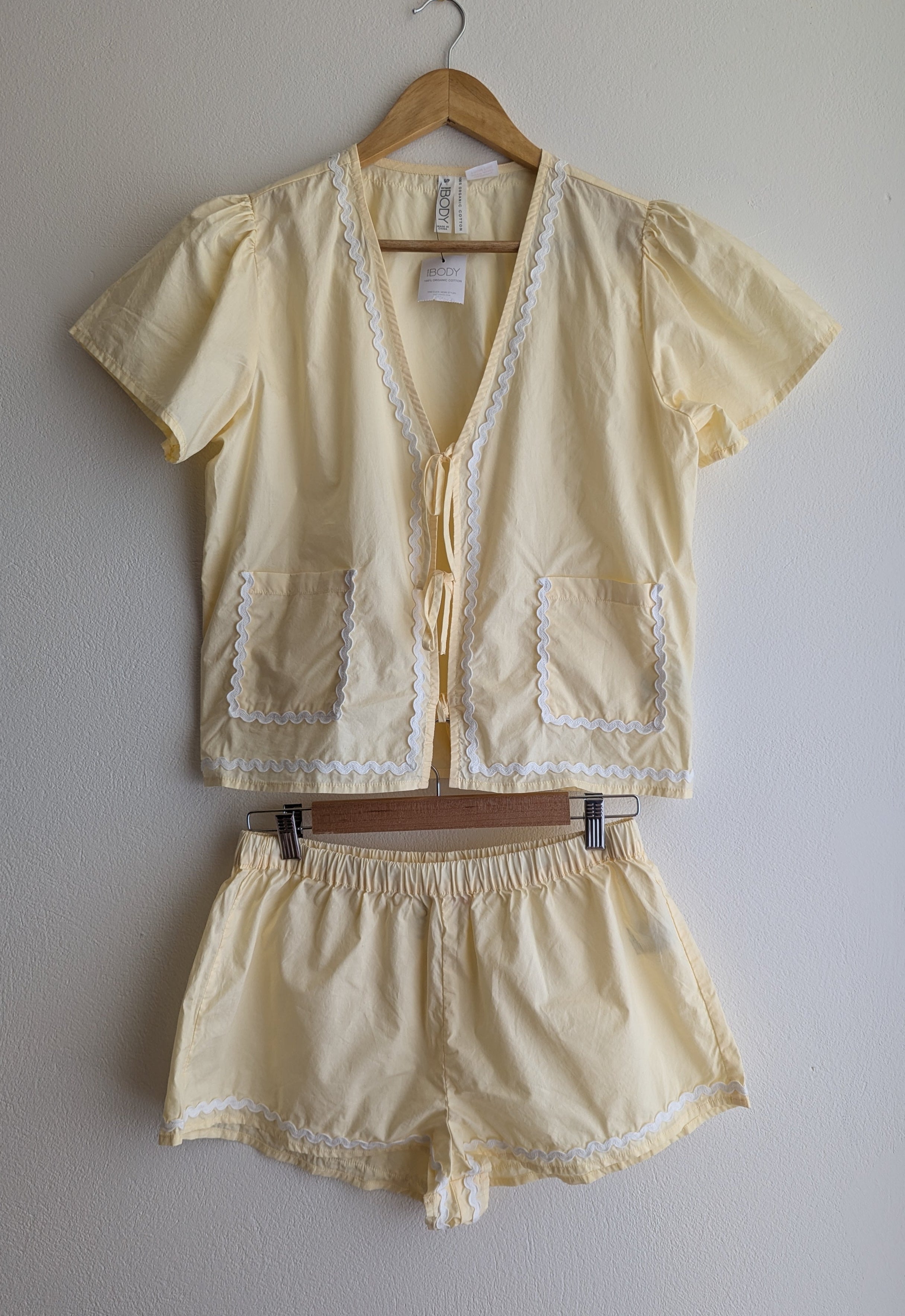 Cotton on body tie-up top & shorts set
