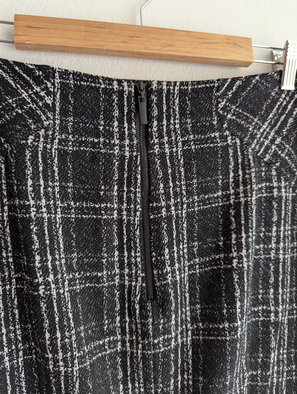 Cue in the City Check Skirt