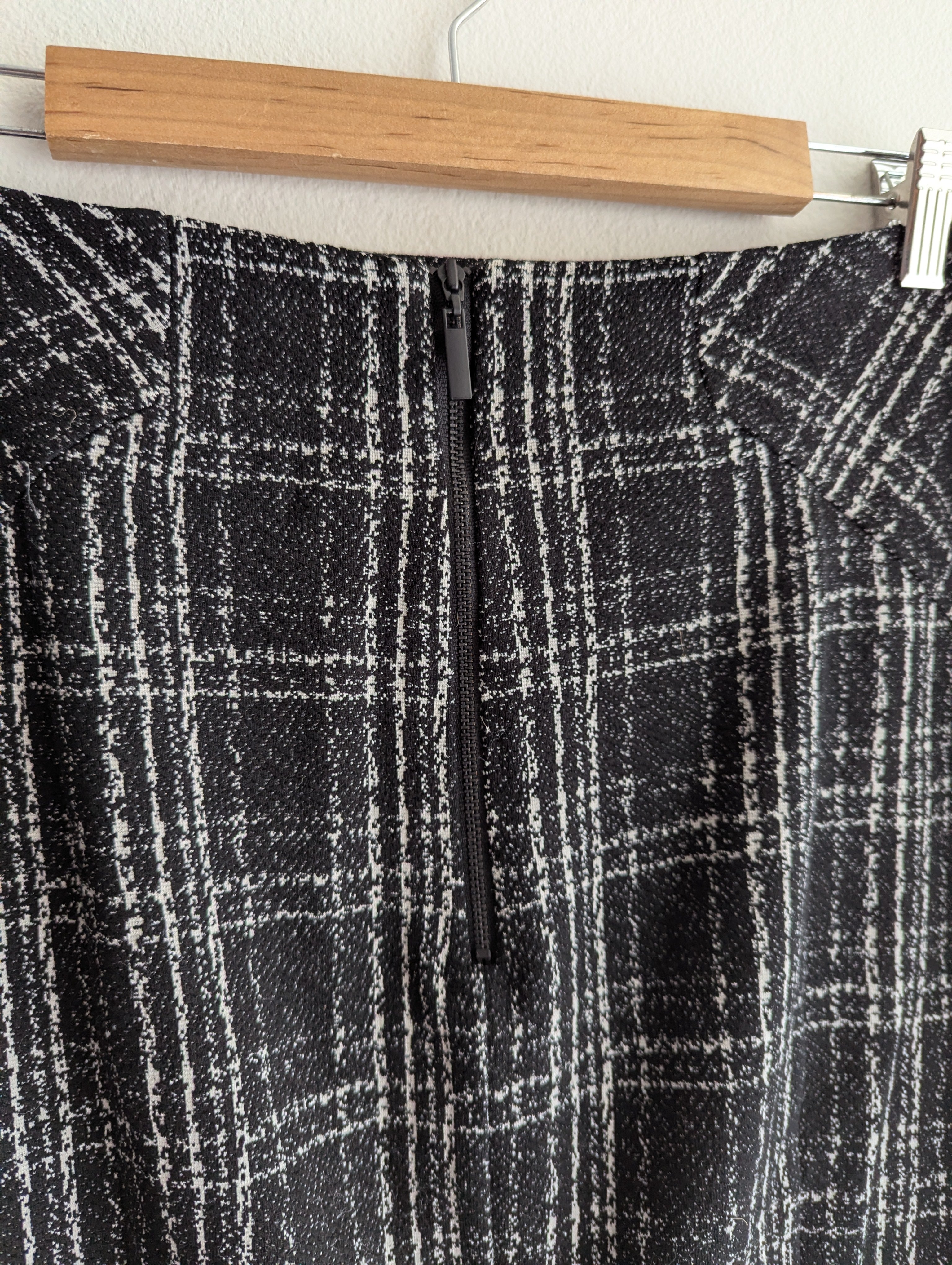 Cue in the City Check Skirt