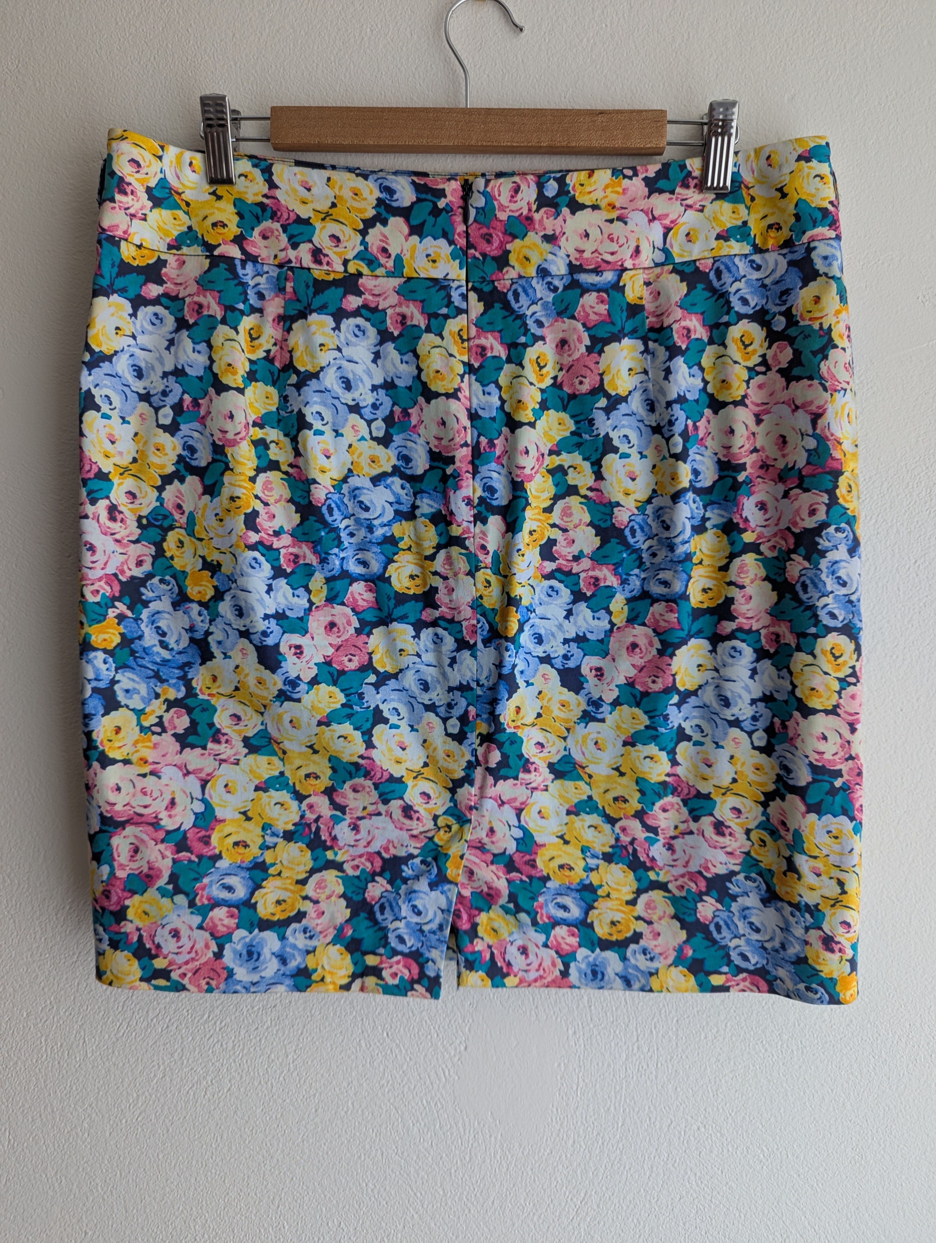 Review Floral Skirt